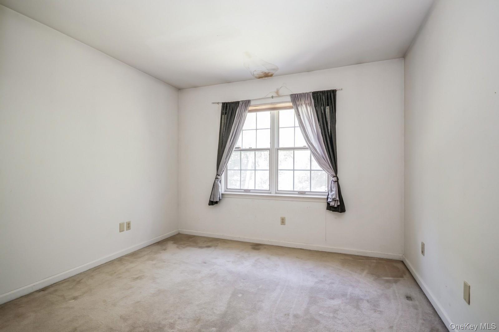 120 Pinebrook Drive, Hyde Park, NY 12538