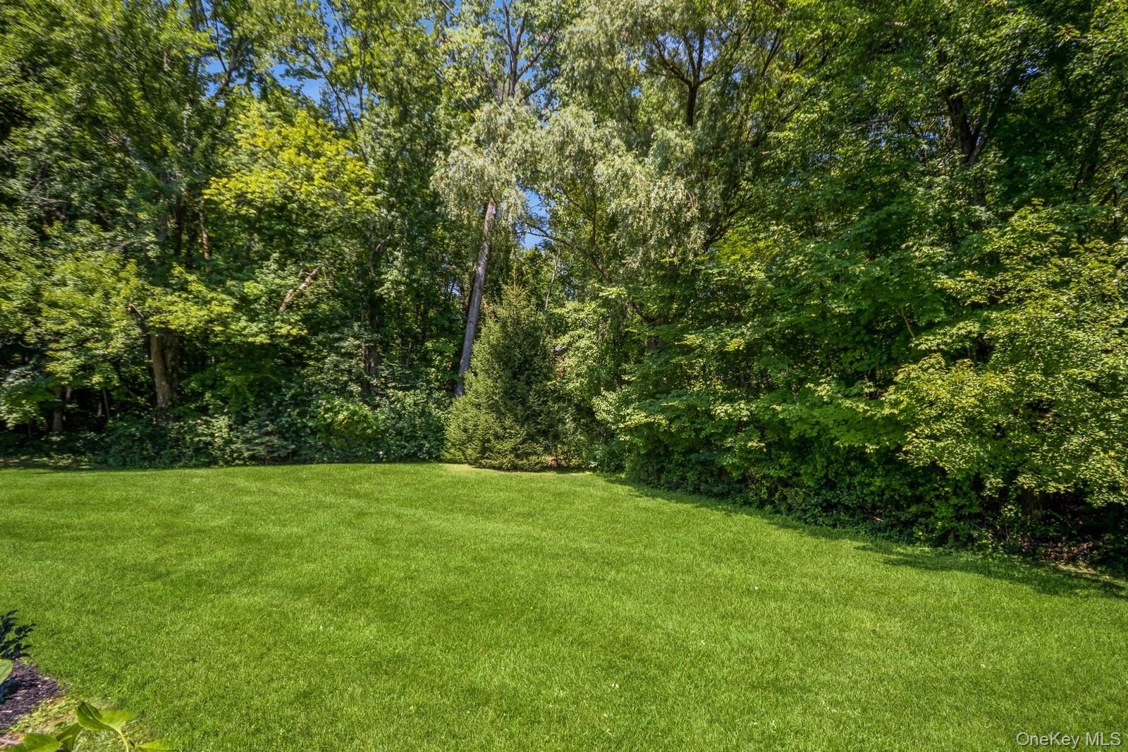 120 Pinebrook Drive, Hyde Park, NY 12538