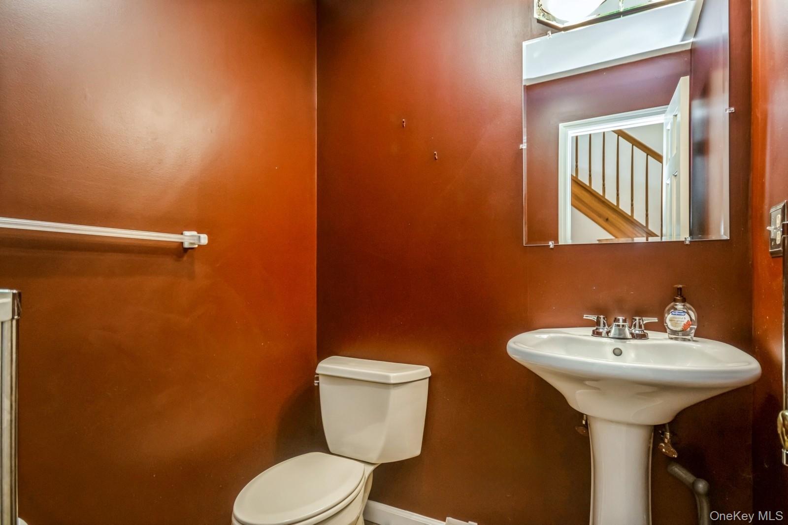 120 Pinebrook Drive, Hyde Park, NY 12538