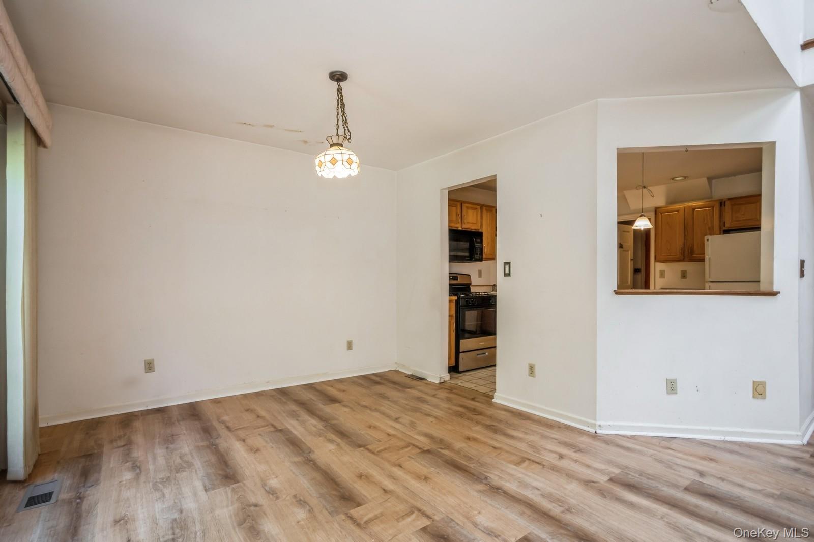 120 Pinebrook Drive, Hyde Park, NY 12538