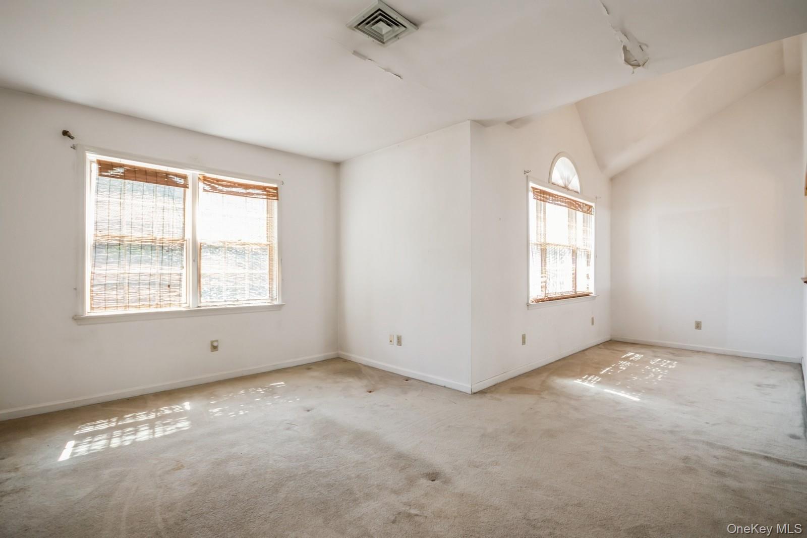 120 Pinebrook Drive, Hyde Park, NY 12538