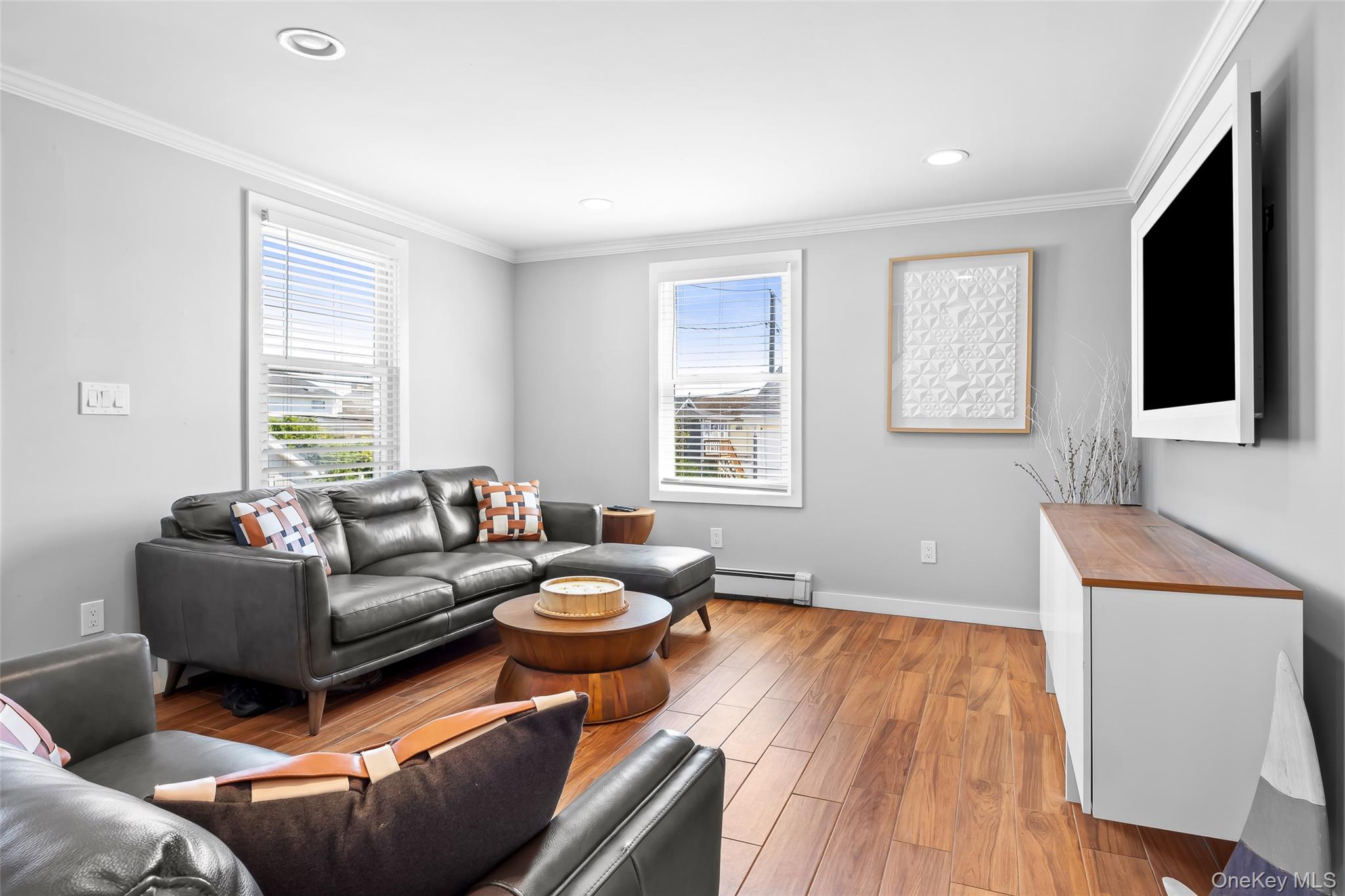 853 S Bay Street, Lindenhurst, NY 11757