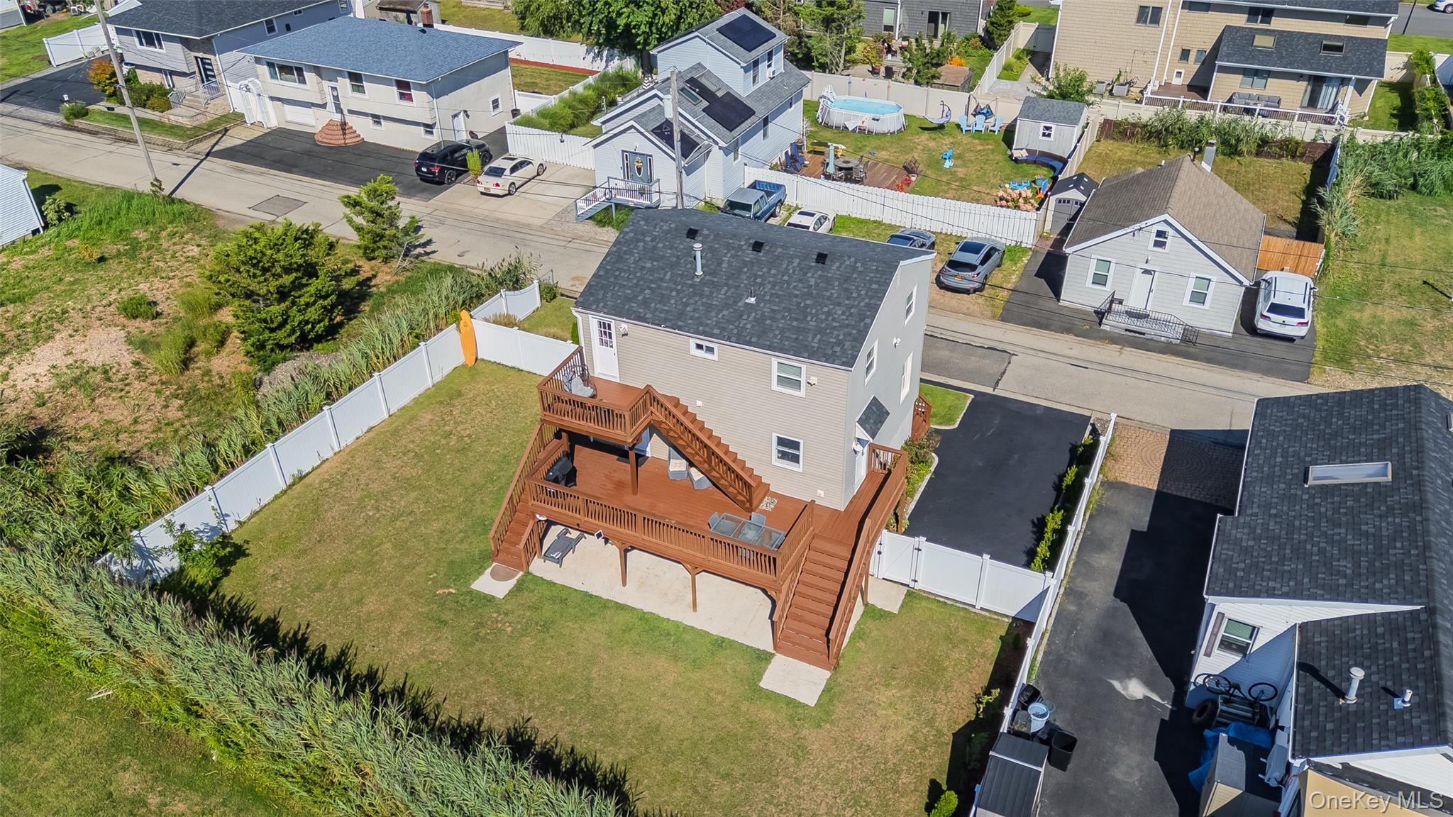 853 S Bay Street, Lindenhurst, NY 11757
