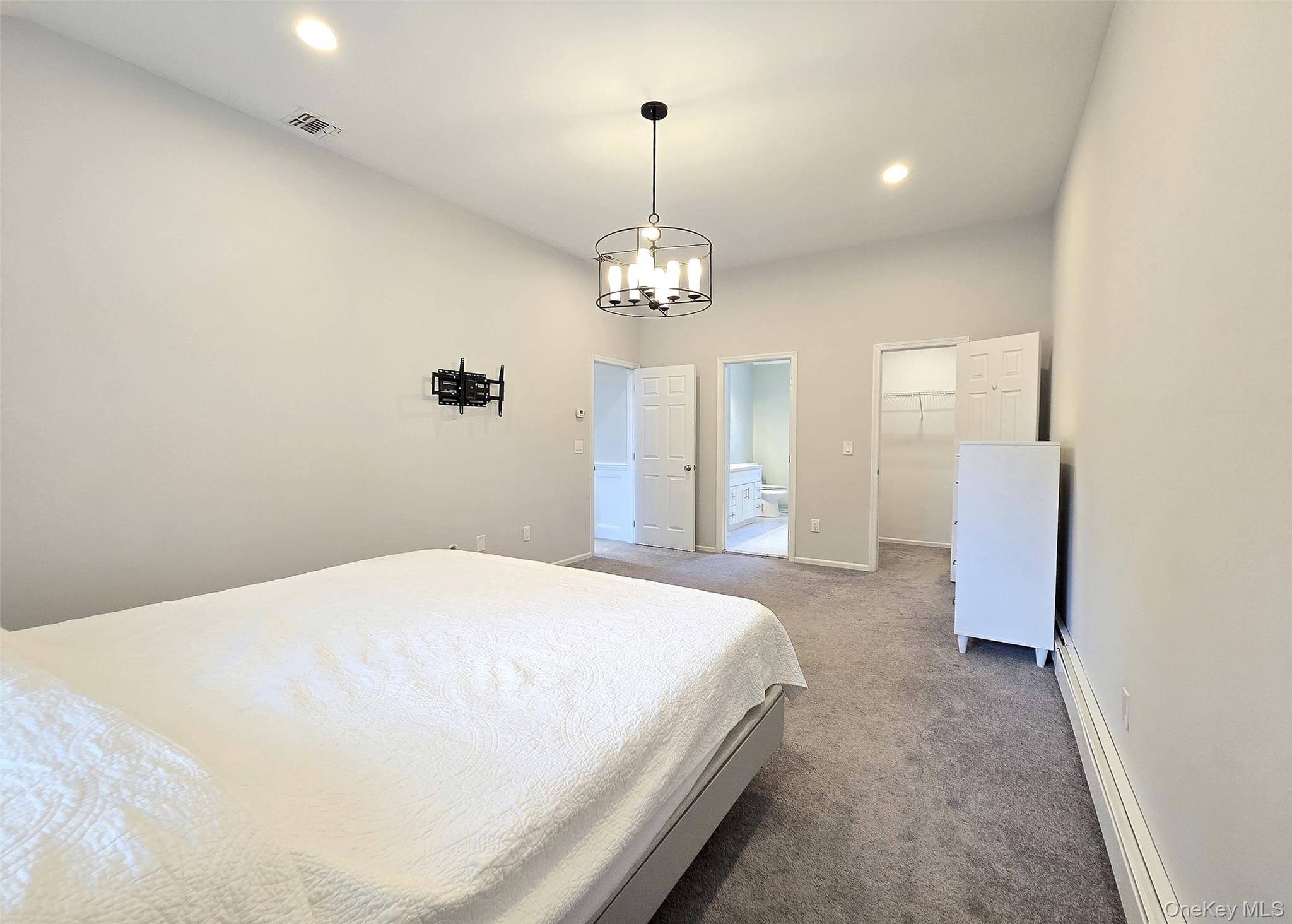 7 Oliver Street, Port Jefferson Station, NY 11776