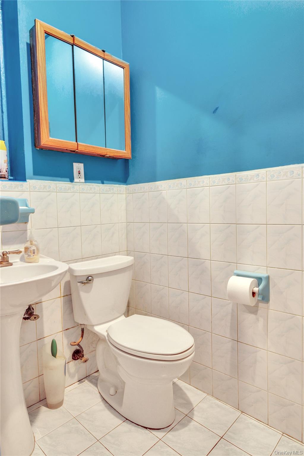 2308 31 Drive, Astoria, NY 11106