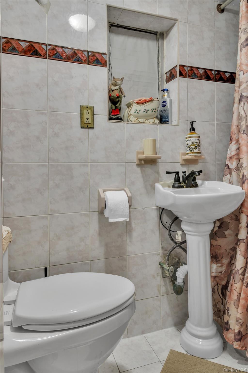 2308 31 Drive, Astoria, NY 11106