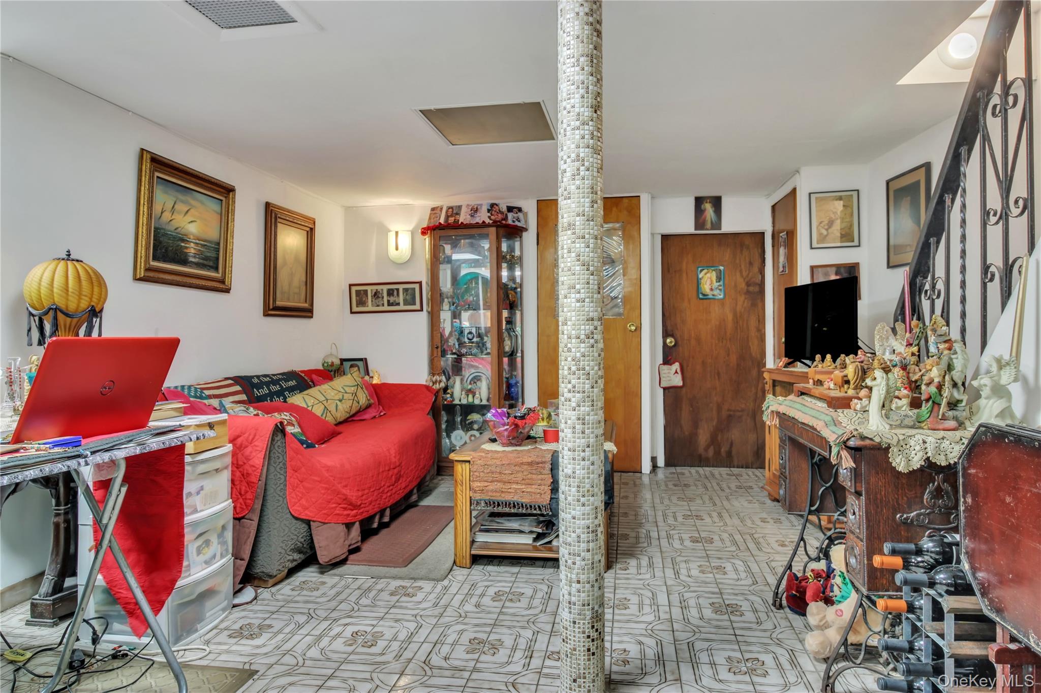 2308 31 Drive, Astoria, NY 11106