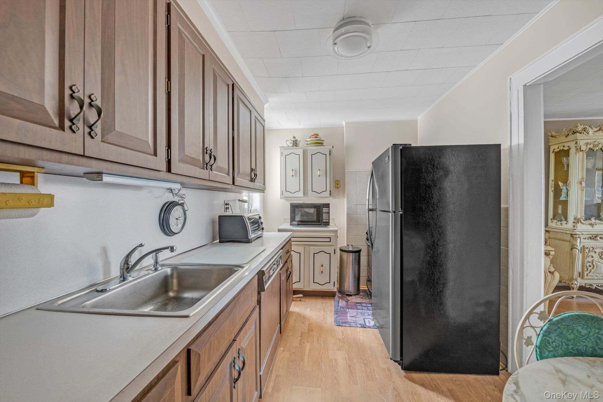 2827 46th Street, Astoria, NY 11103