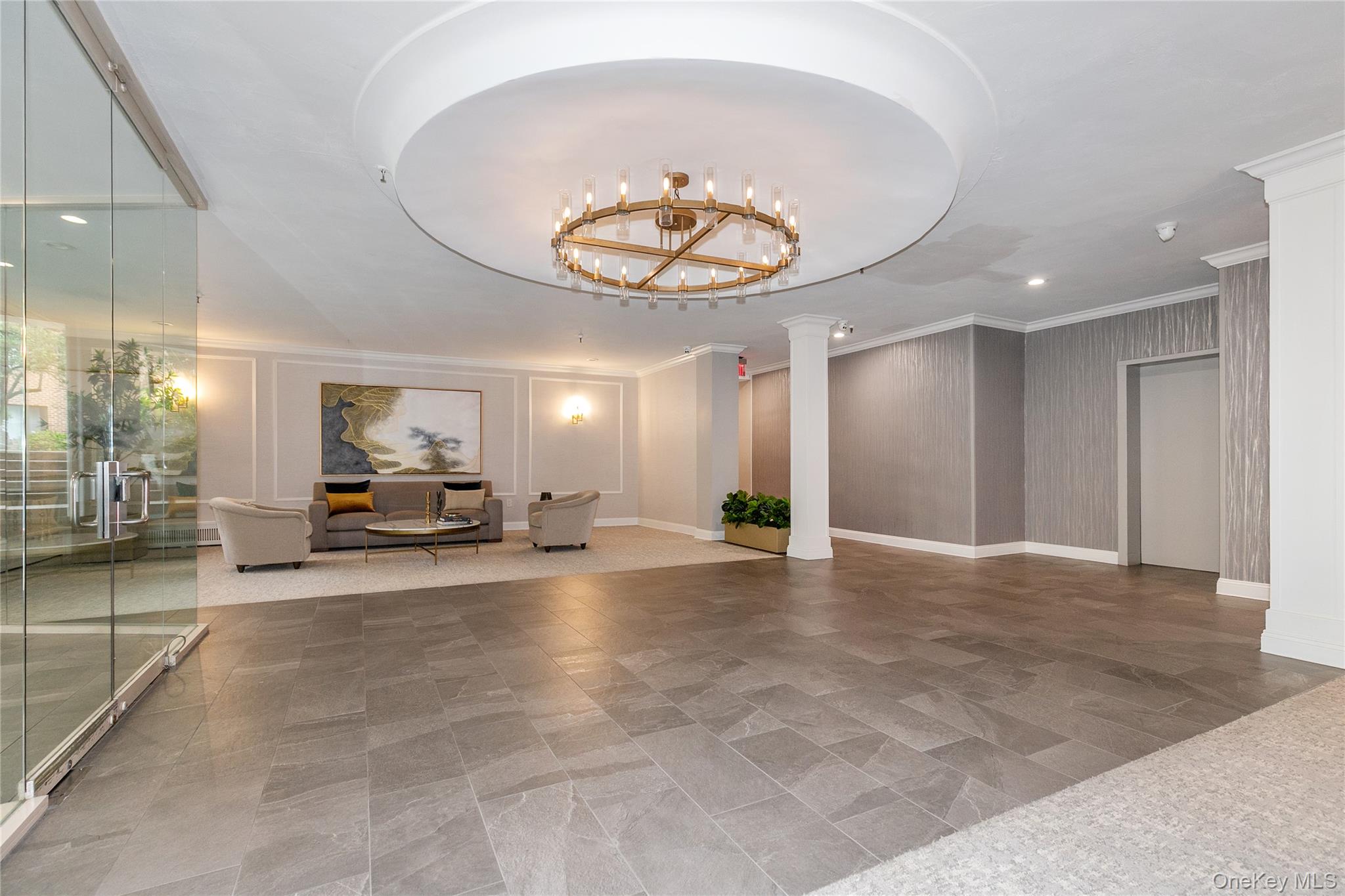 10 Ipswich Avenue # Apt. 3I, Great Neck, NY 11021