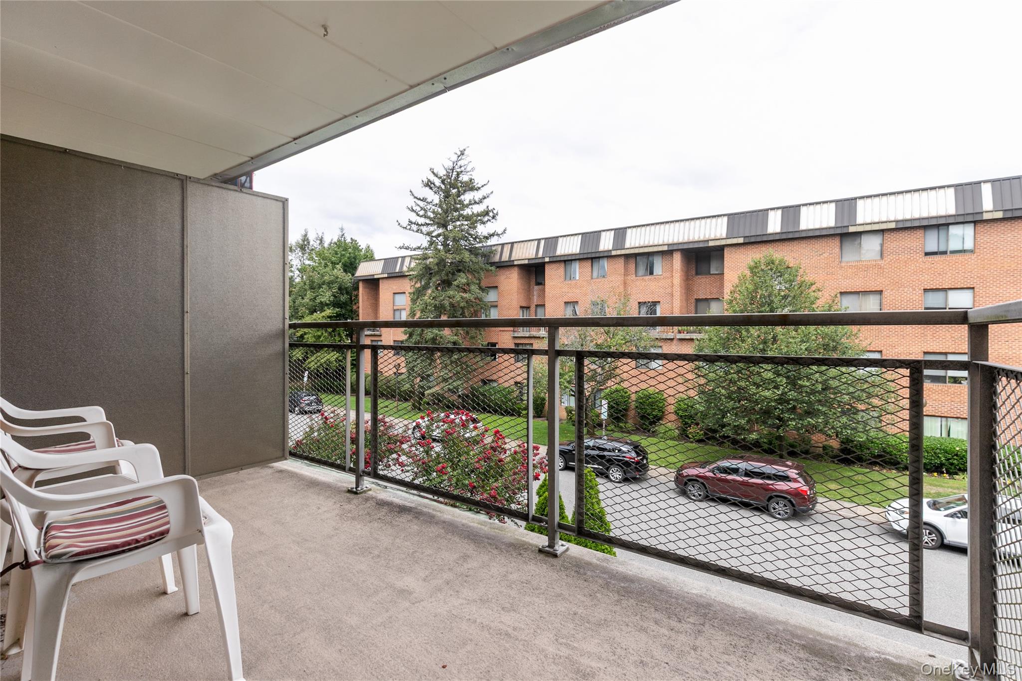 10 Ipswich Avenue # Apt. 3I, Great Neck, NY 11021