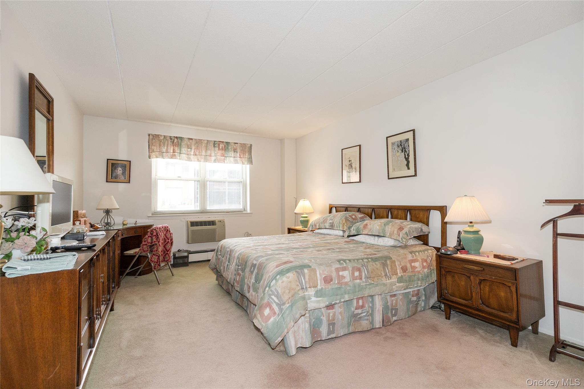 10 Ipswich Avenue # Apt. 3I, Great Neck, NY 11021