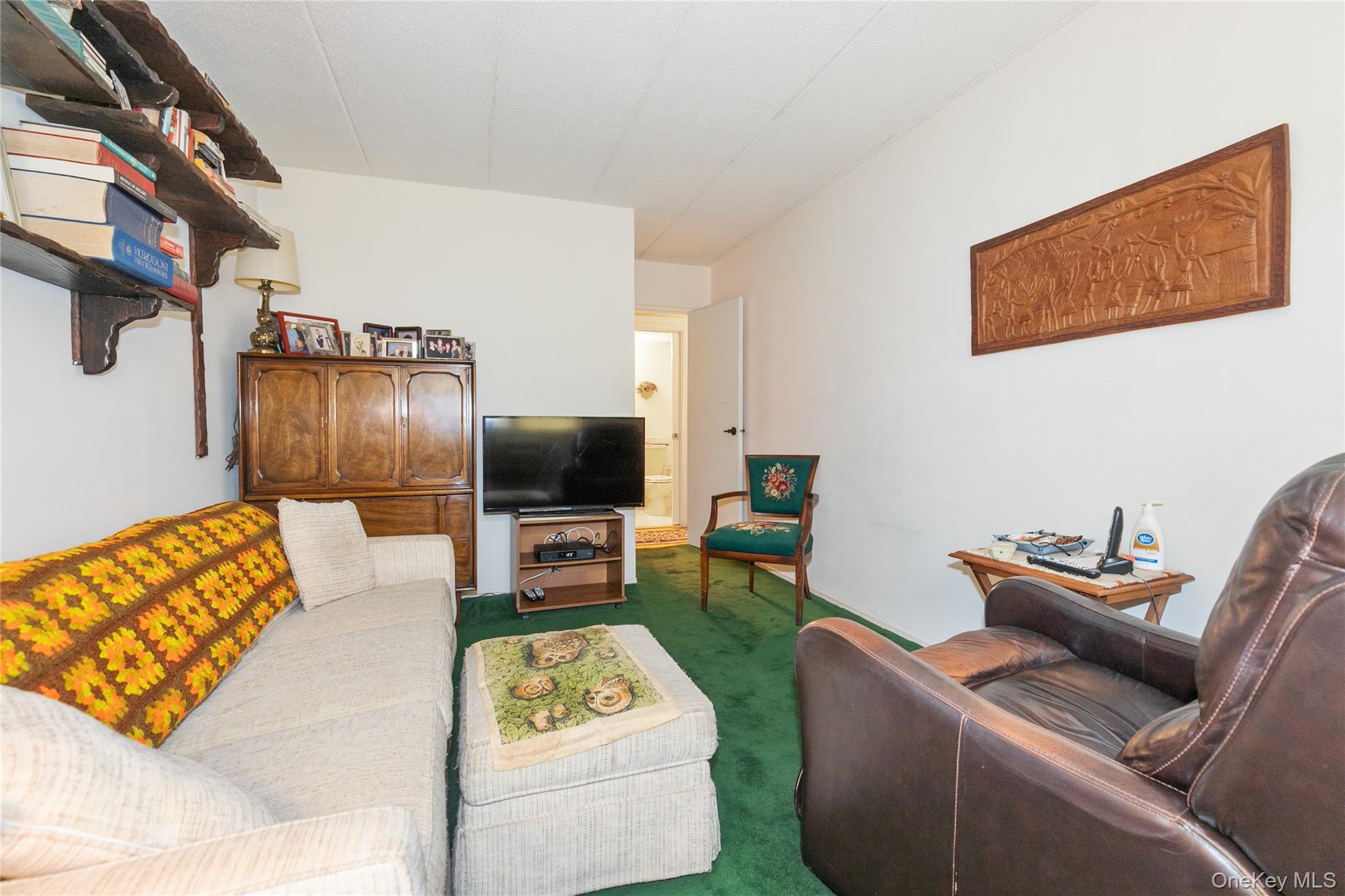 10 Ipswich Avenue # Apt. 3I, Great Neck, NY 11021