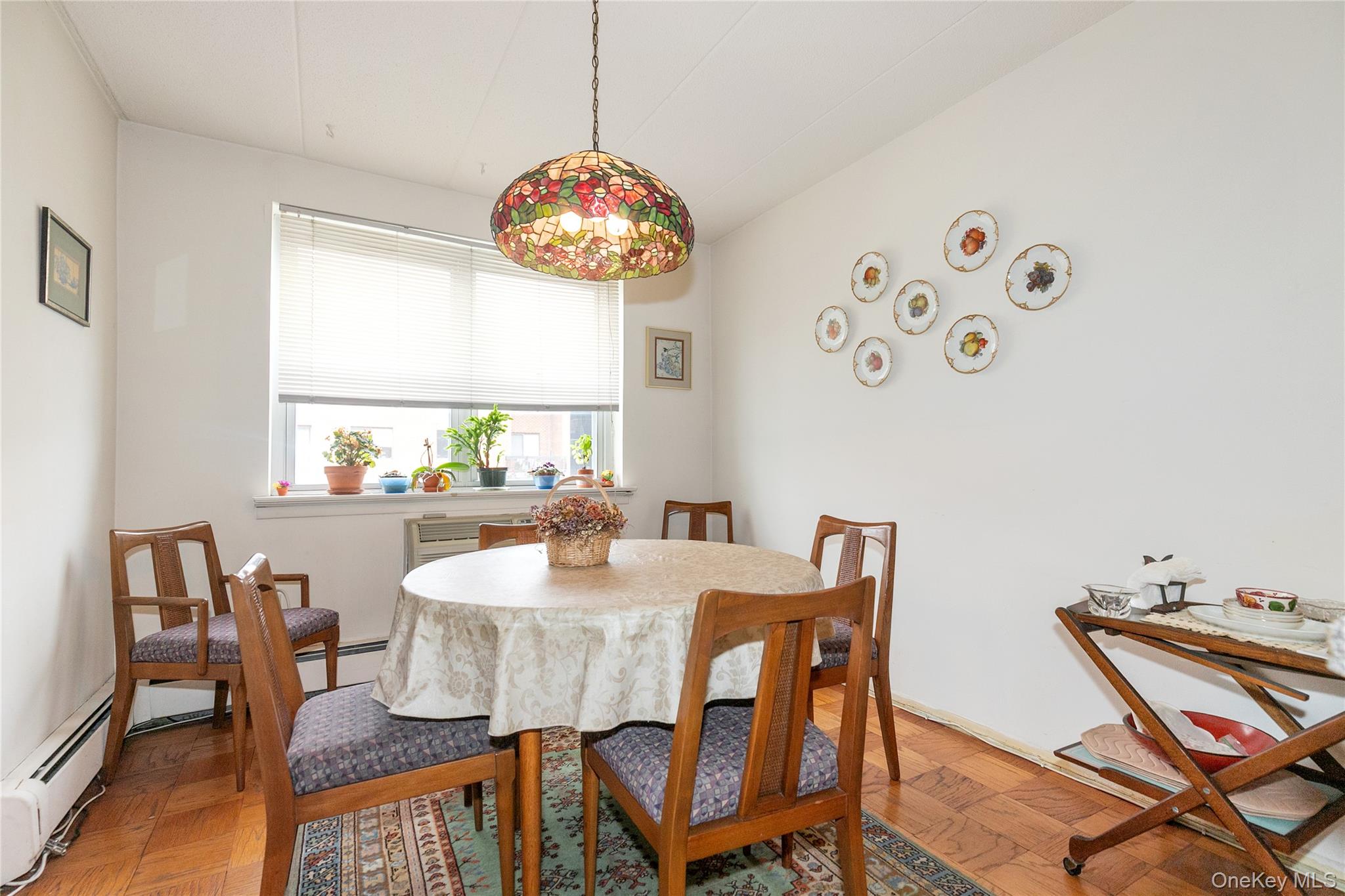 10 Ipswich Avenue # Apt. 3I, Great Neck, NY 11021