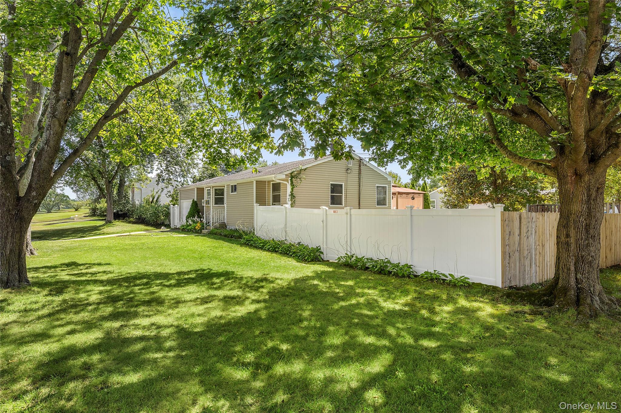 1600 Fire Avenue, Medford, NY 11763