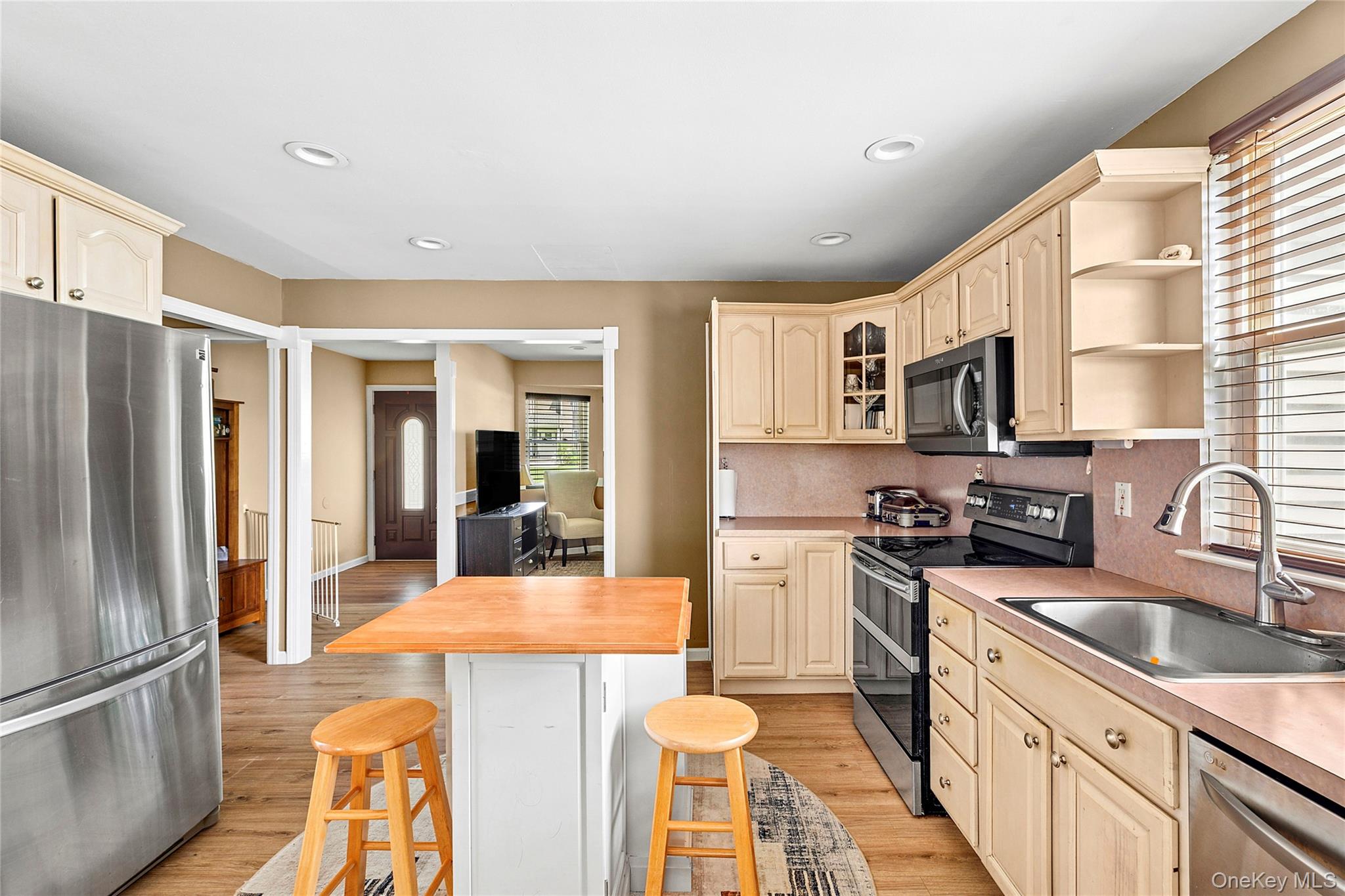 1600 Fire Avenue, Medford, NY 11763