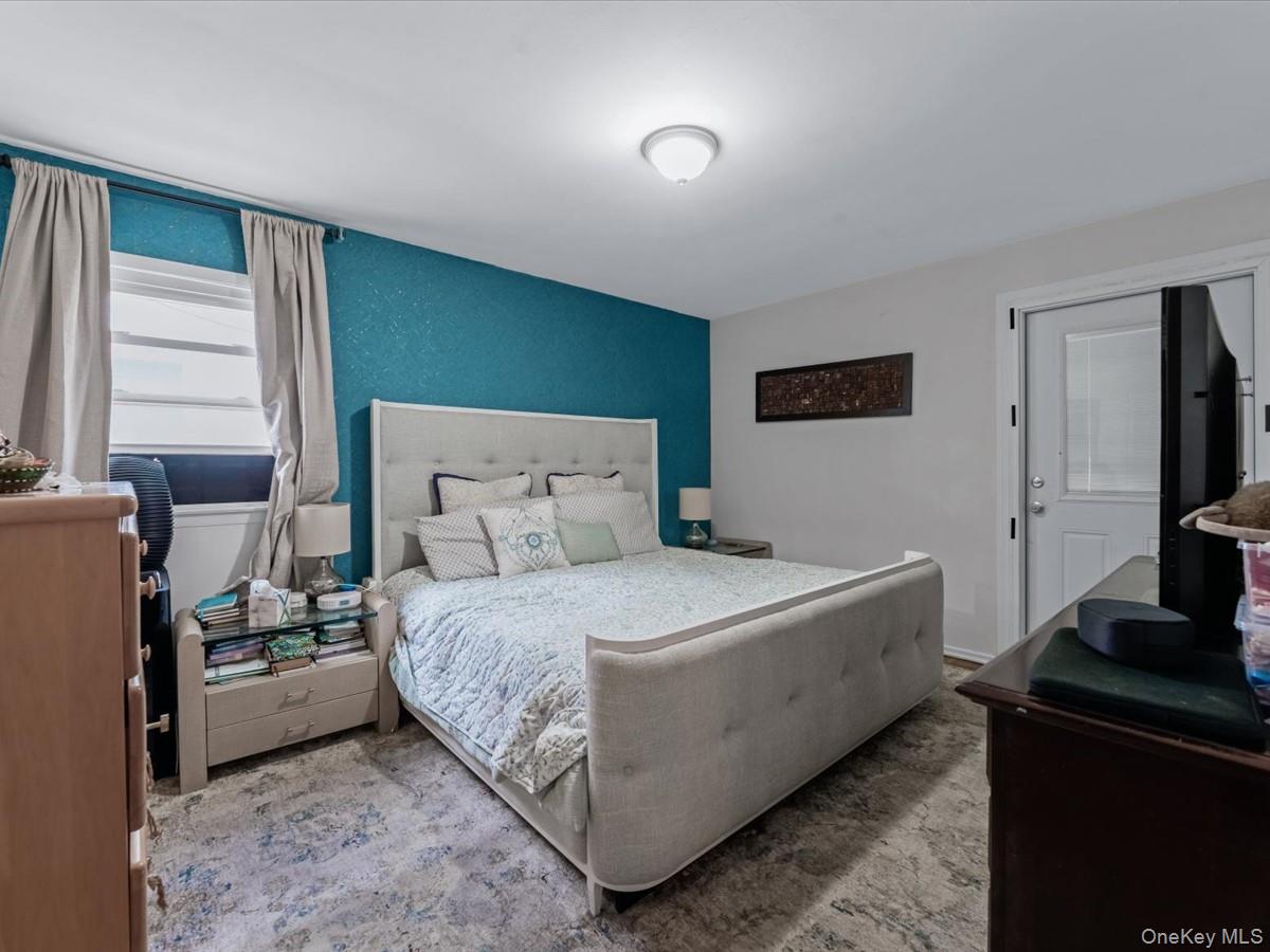 243-17 72nd Avenue, Douglaston, NY 11362