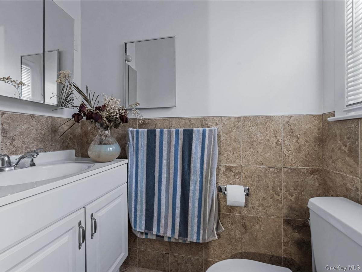 243-17 72nd Avenue, Douglaston, NY 11362