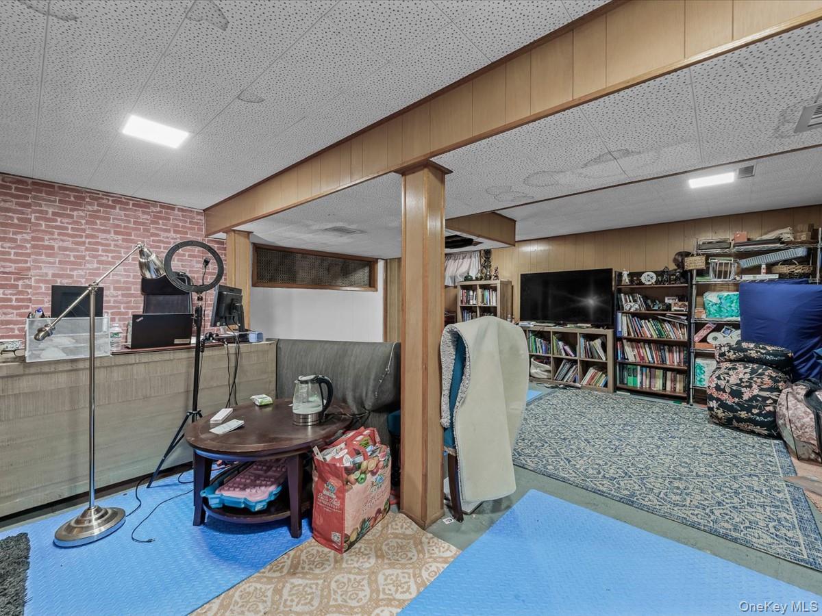 243-17 72nd Avenue, Douglaston, NY 11362