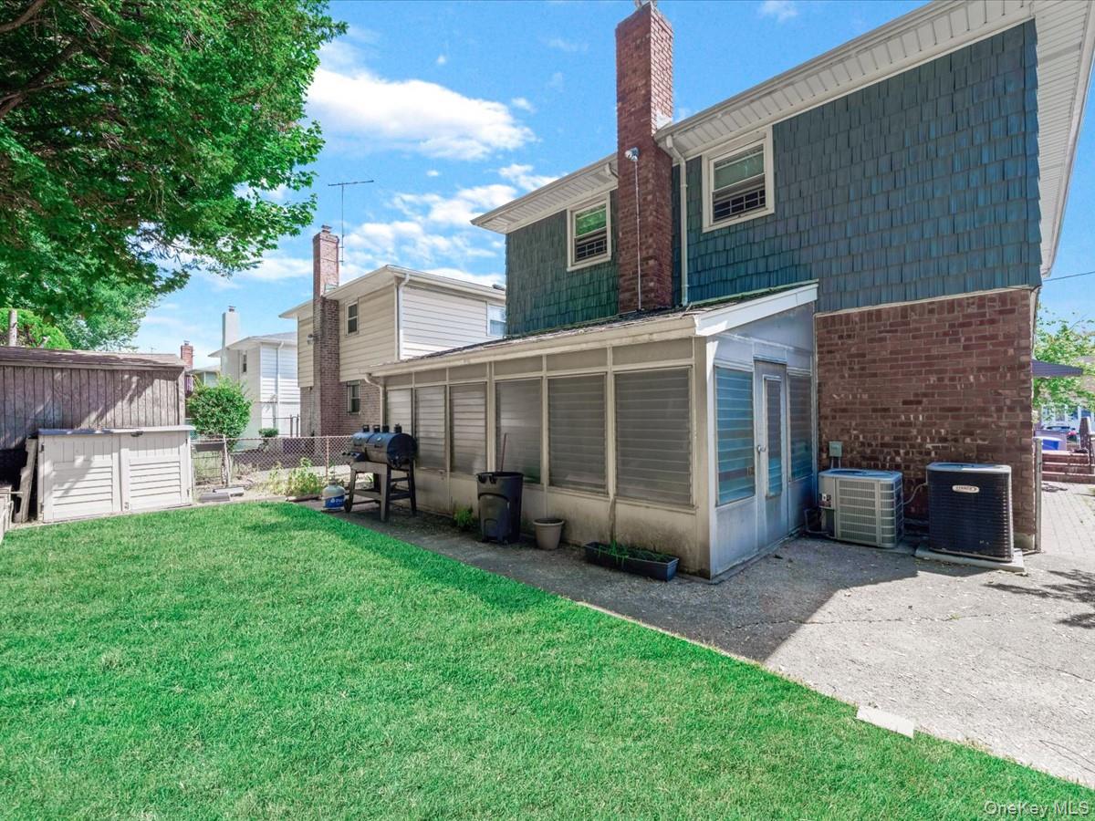 243-17 72nd Avenue, Douglaston, NY 11362