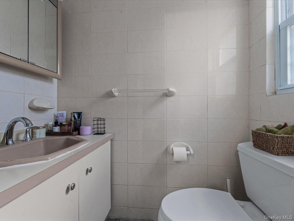 243-17 72nd Avenue, Douglaston, NY 11362