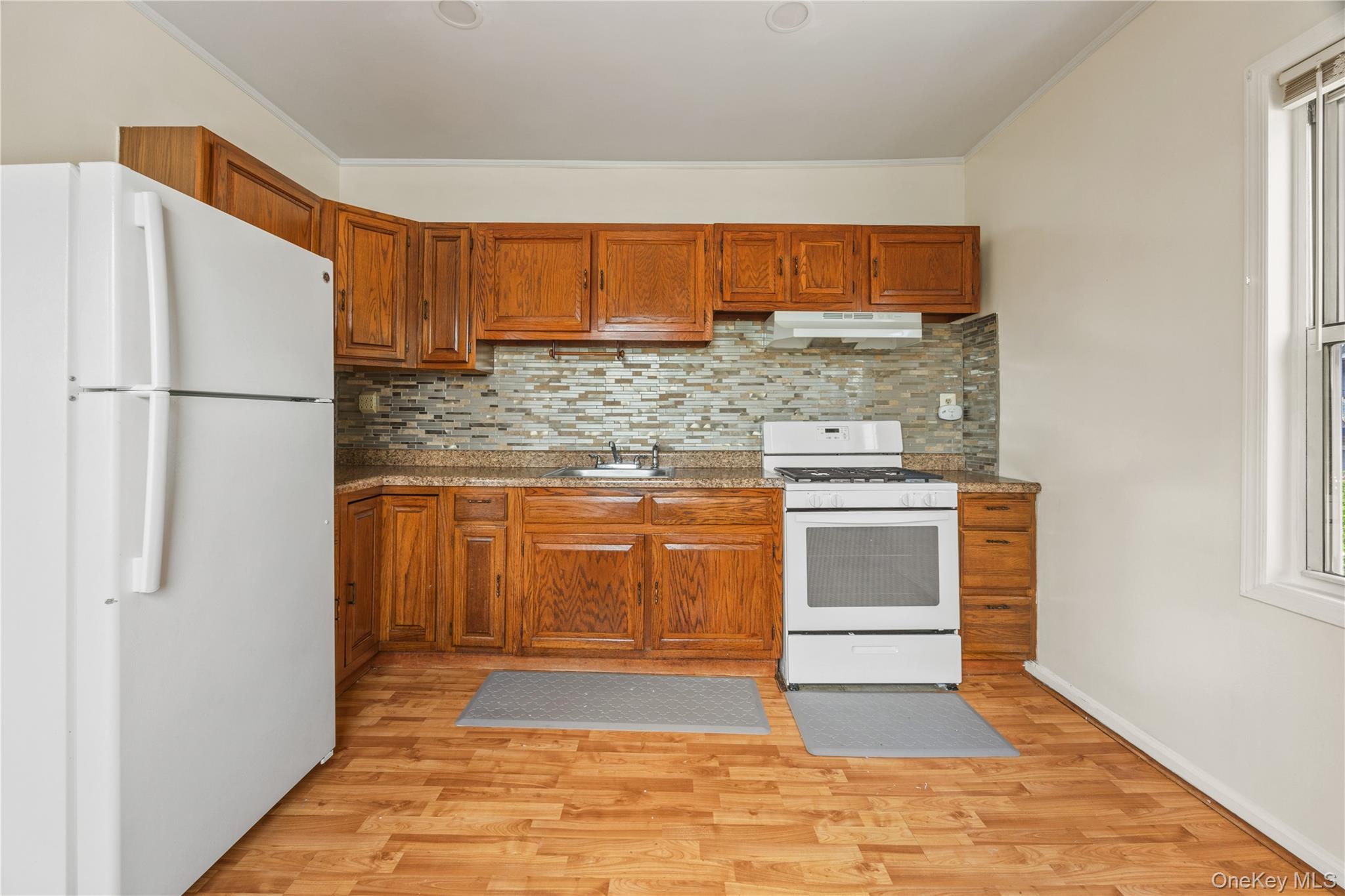 407 N Macquesten Parkway, Mount Vernon, NY 10552