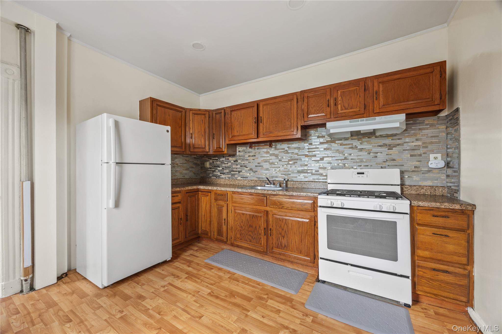 407 N Macquesten Parkway, Mount Vernon, NY 10552