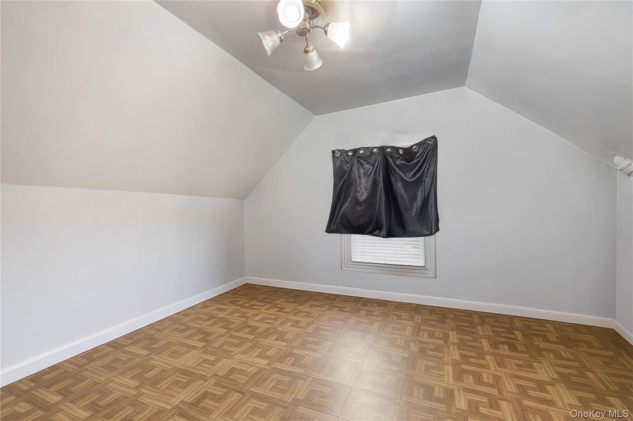 407 N Macquesten Parkway, Mount Vernon, NY 10552