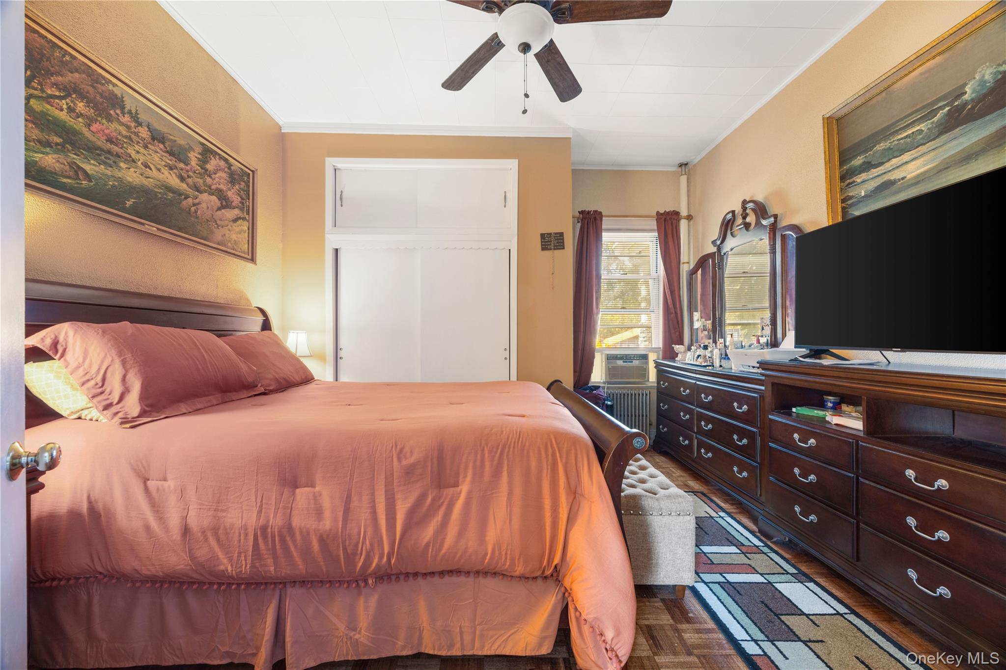 407 N Macquesten Parkway, Mount Vernon, NY 10552