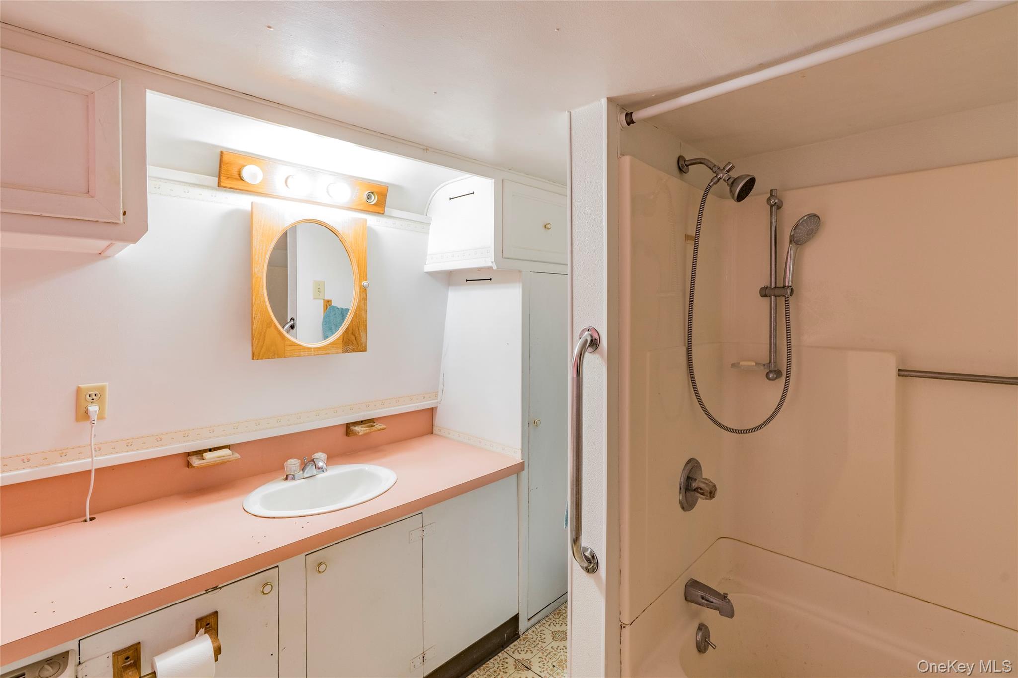 7316-7318 S Broadway, Red Hook, NY 12571