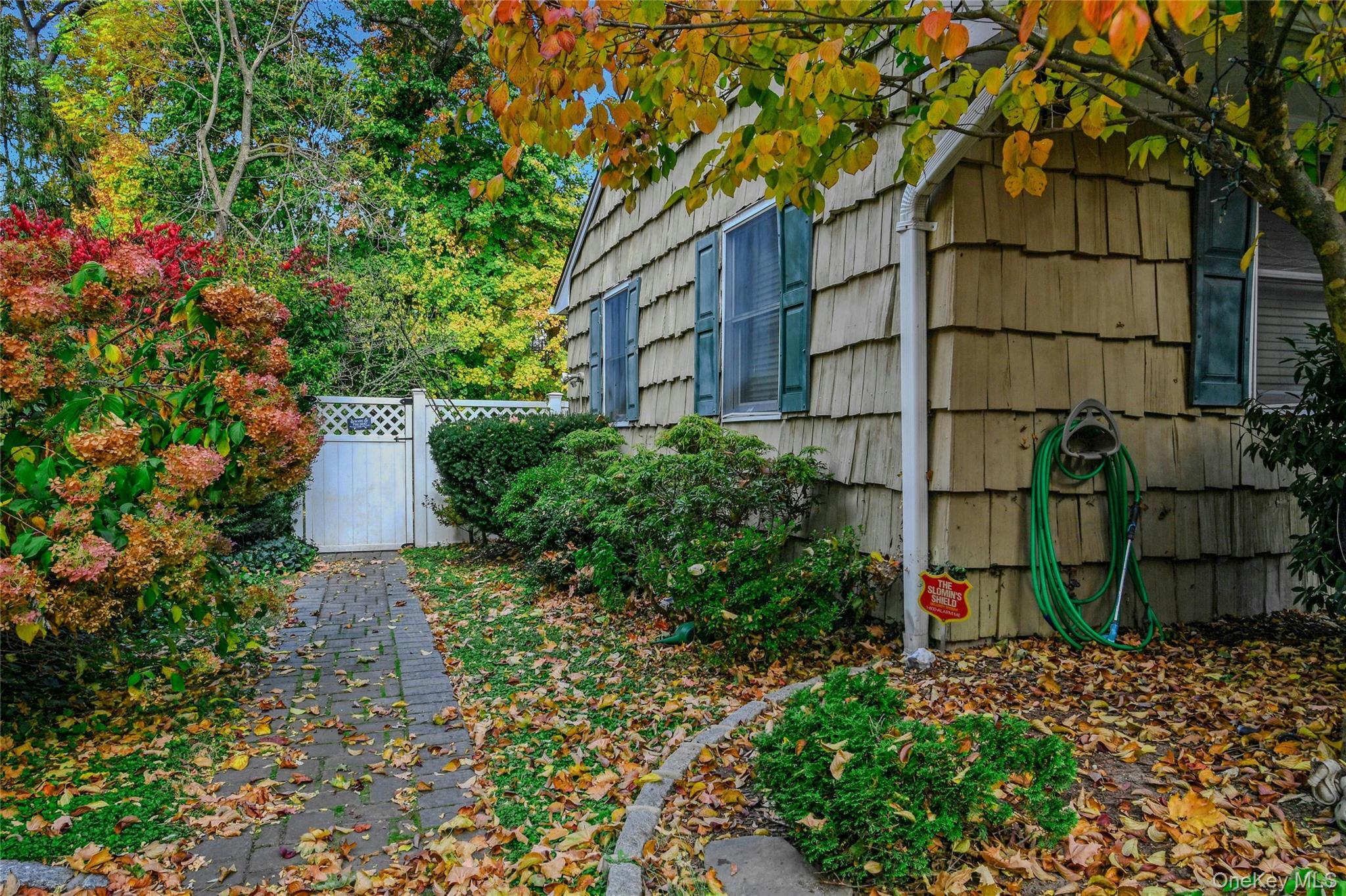 Huntington, NY 11743