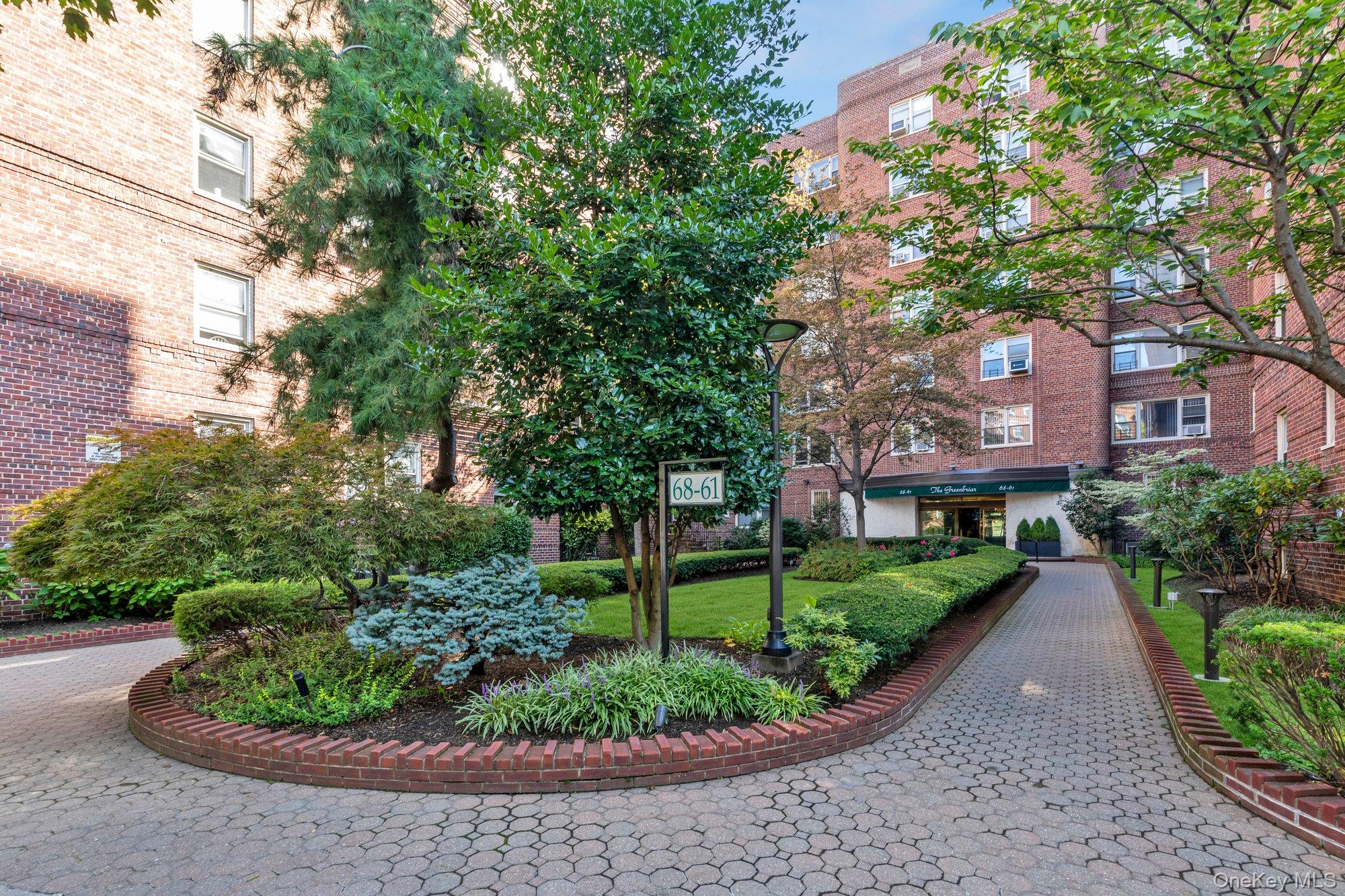 68-61 Yellowstone Boulevard # 519, Forest Hills, NY 11375