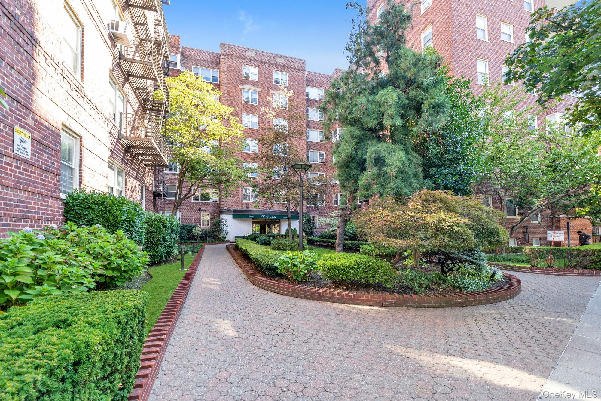 68-61 Yellowstone Boulevard # 519, Forest Hills, NY 11375