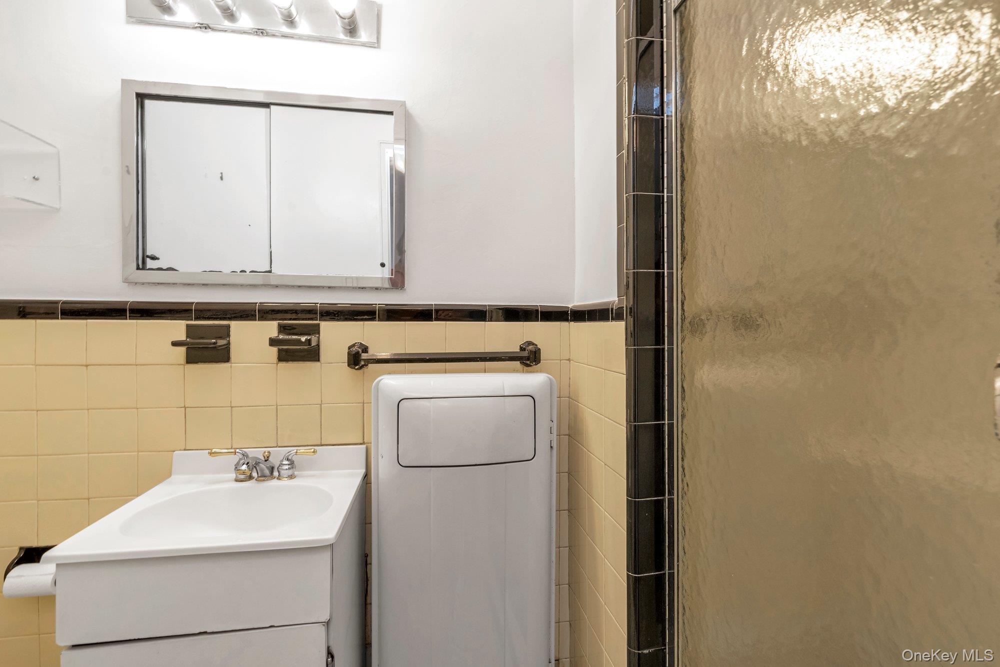 68-61 Yellowstone Boulevard # 519, Forest Hills, NY 11375