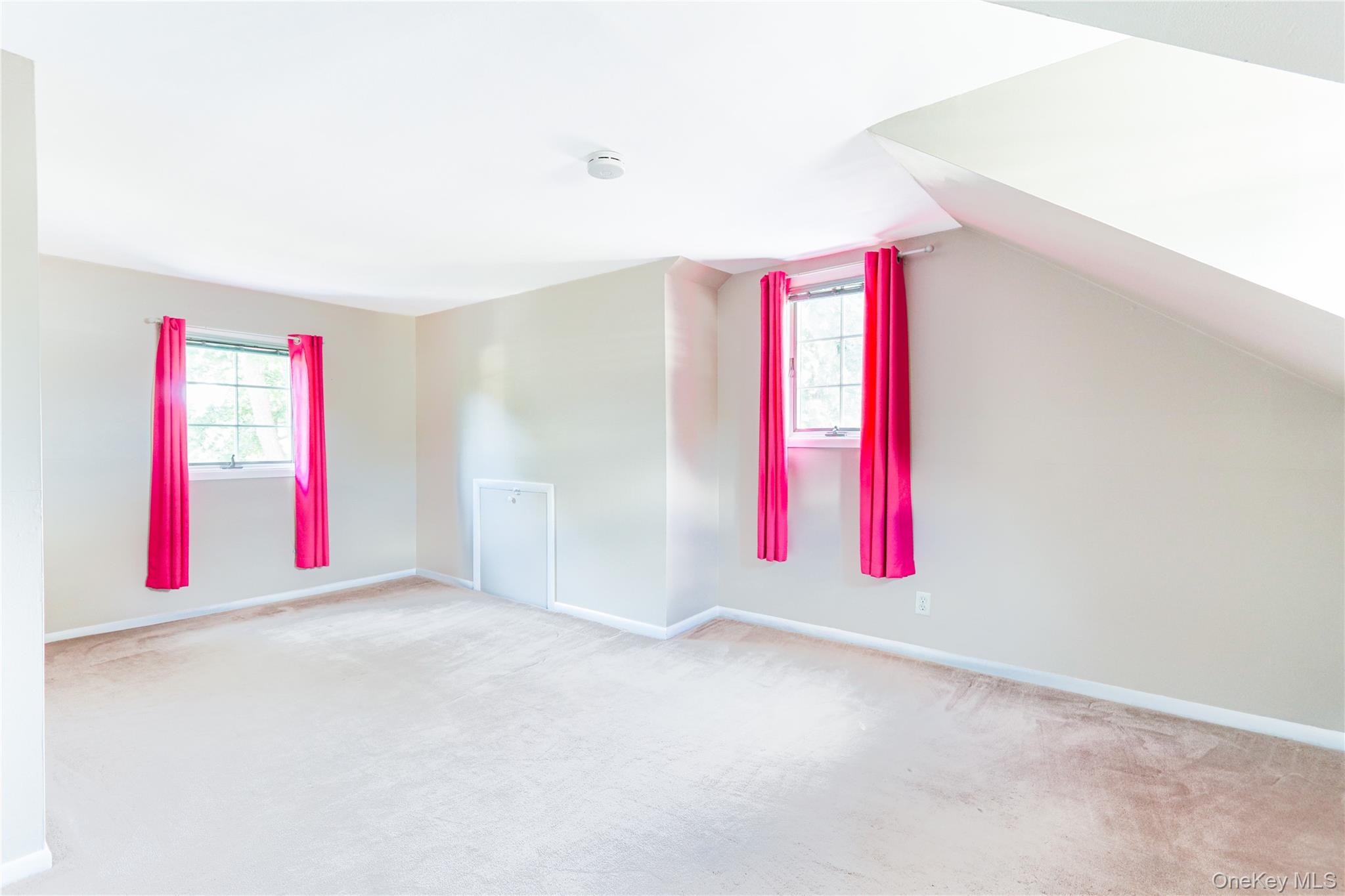 5 Lime Court, West Babylon, NY 11704