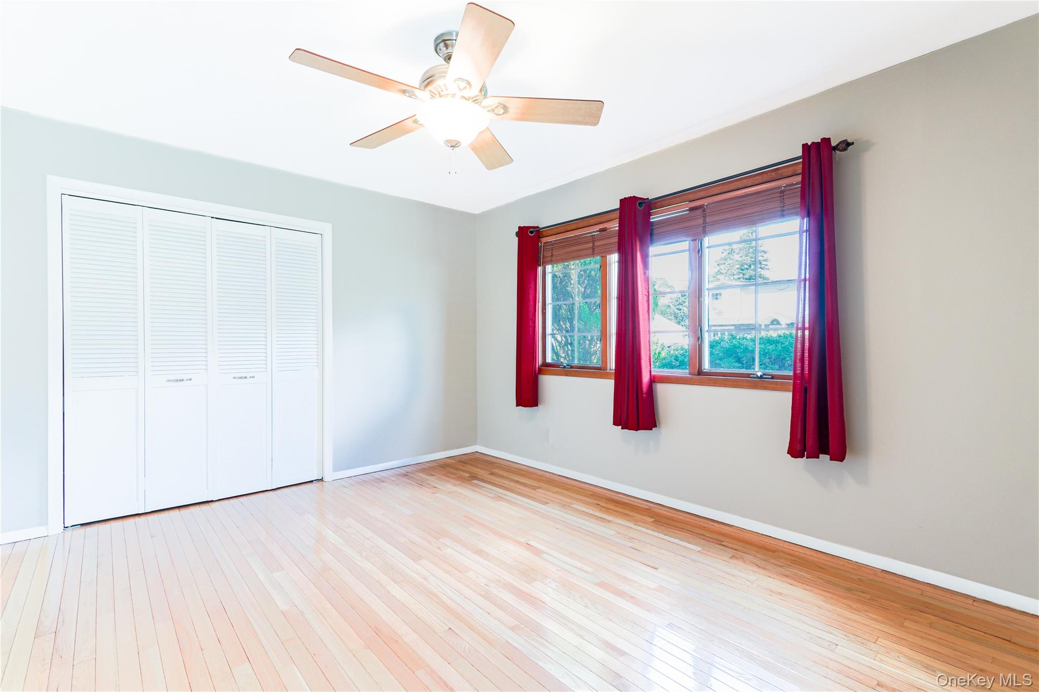 5 Lime Court, West Babylon, NY 11704