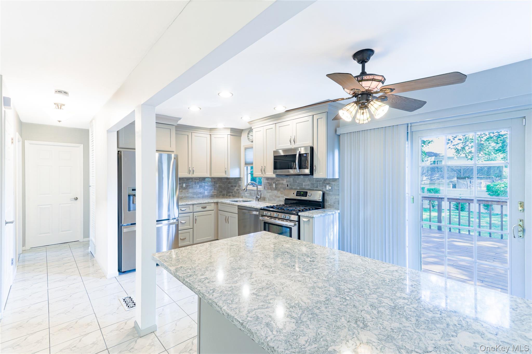 5 Lime Court, West Babylon, NY 11704