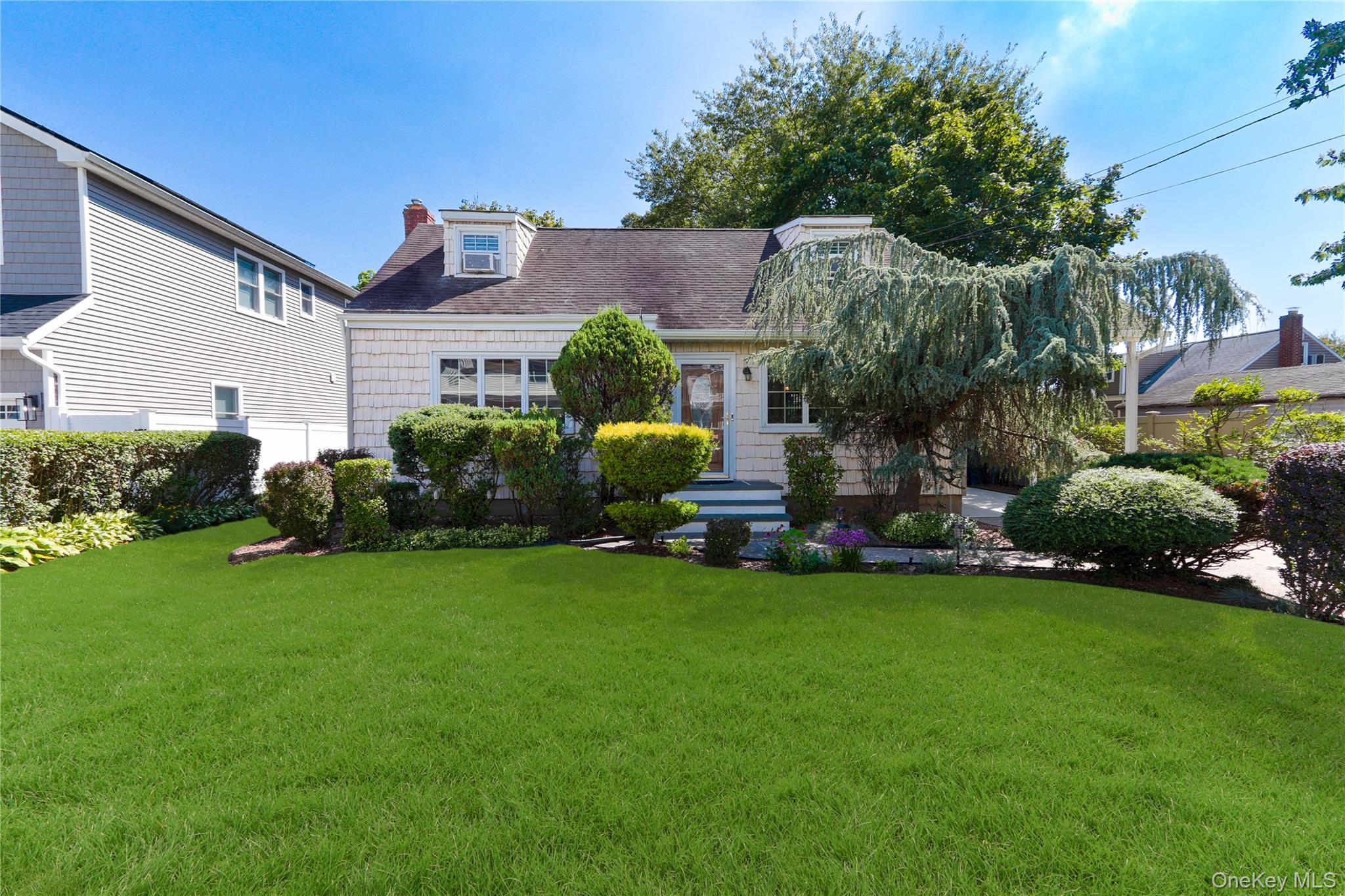 5 Lime Court, West Babylon, NY 11704