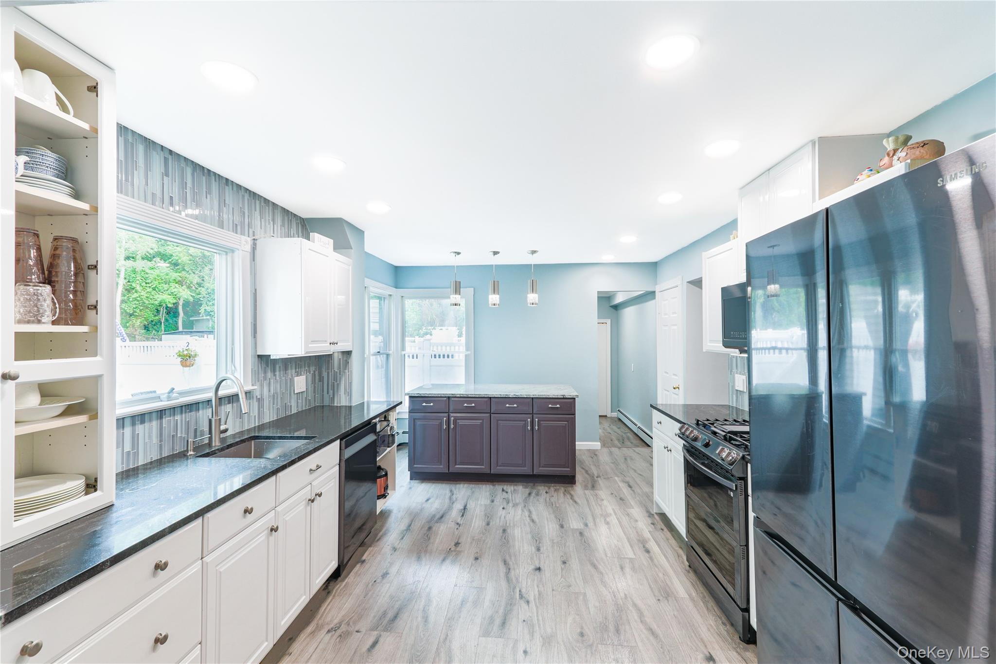 22 Whitney Gate, Smithtown, NY 11787