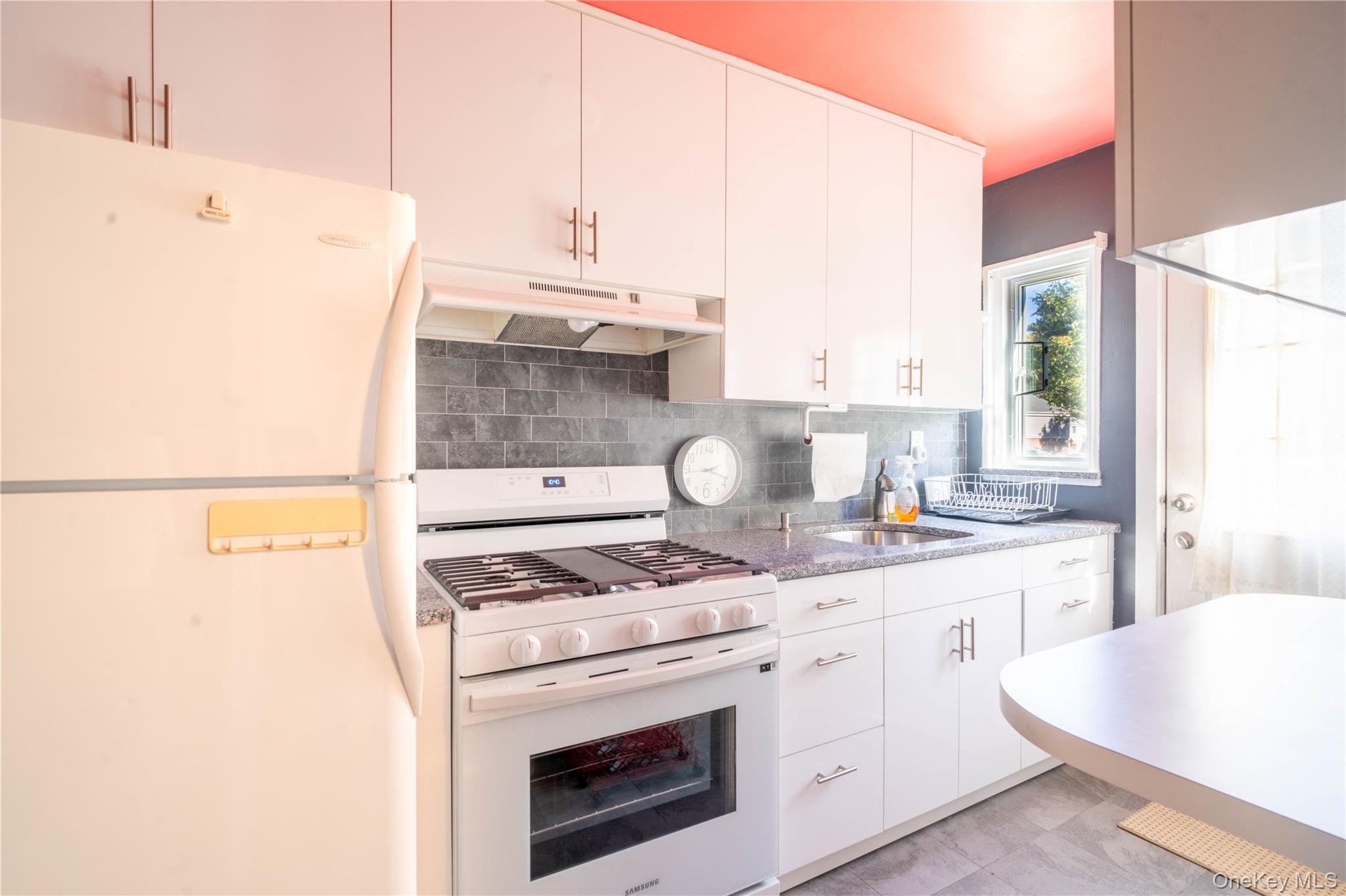 68-57 Bell Blvd # 68-57, Oakland Gardens, NY 11364