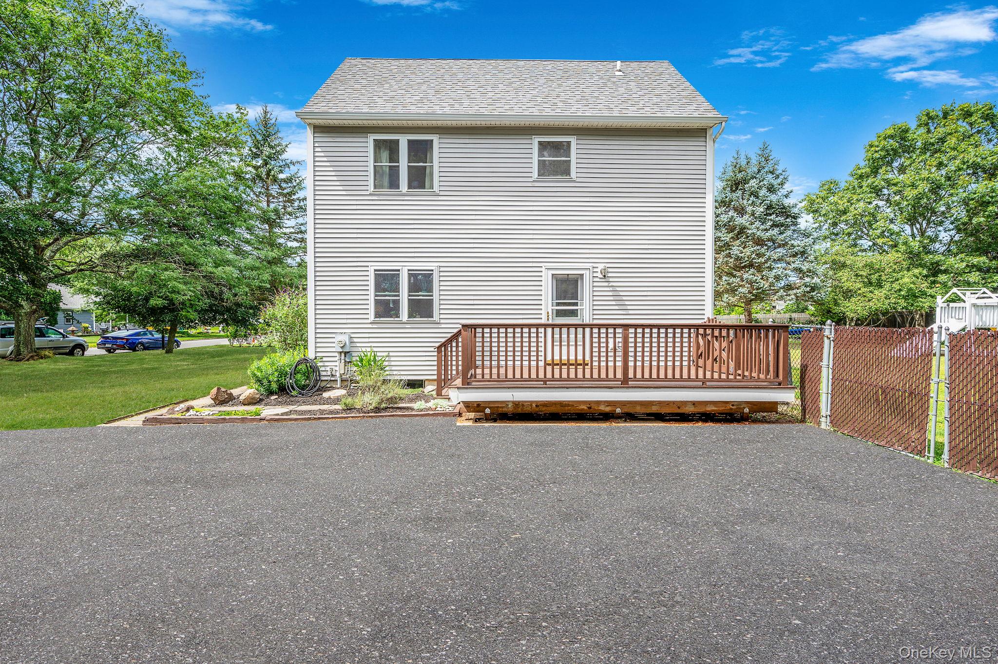 192 Arrowhead Avenue, Riverhead, NY 11901