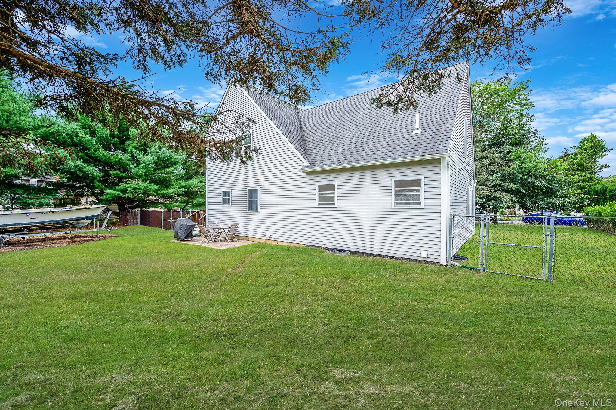 192 Arrowhead Avenue, Riverhead, NY 11901