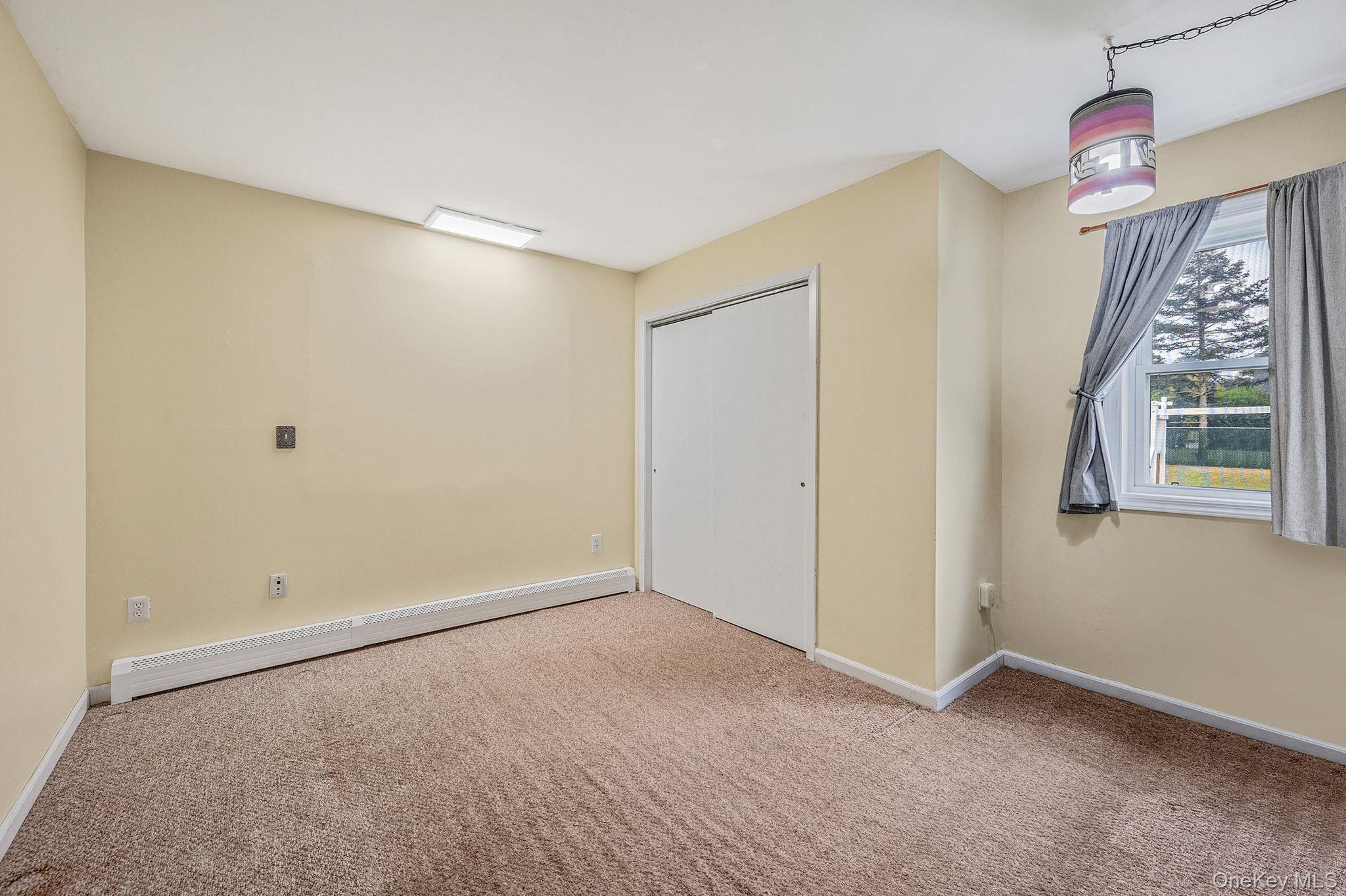 192 Arrowhead Avenue, Riverhead, NY 11901