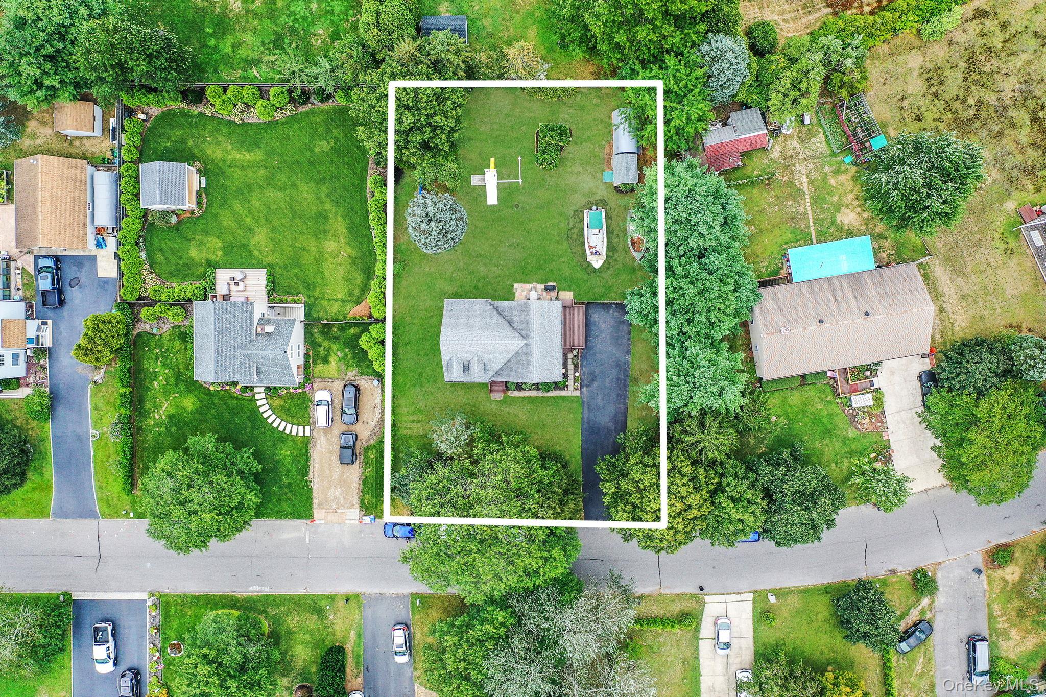 192 Arrowhead Avenue, Riverhead, NY 11901