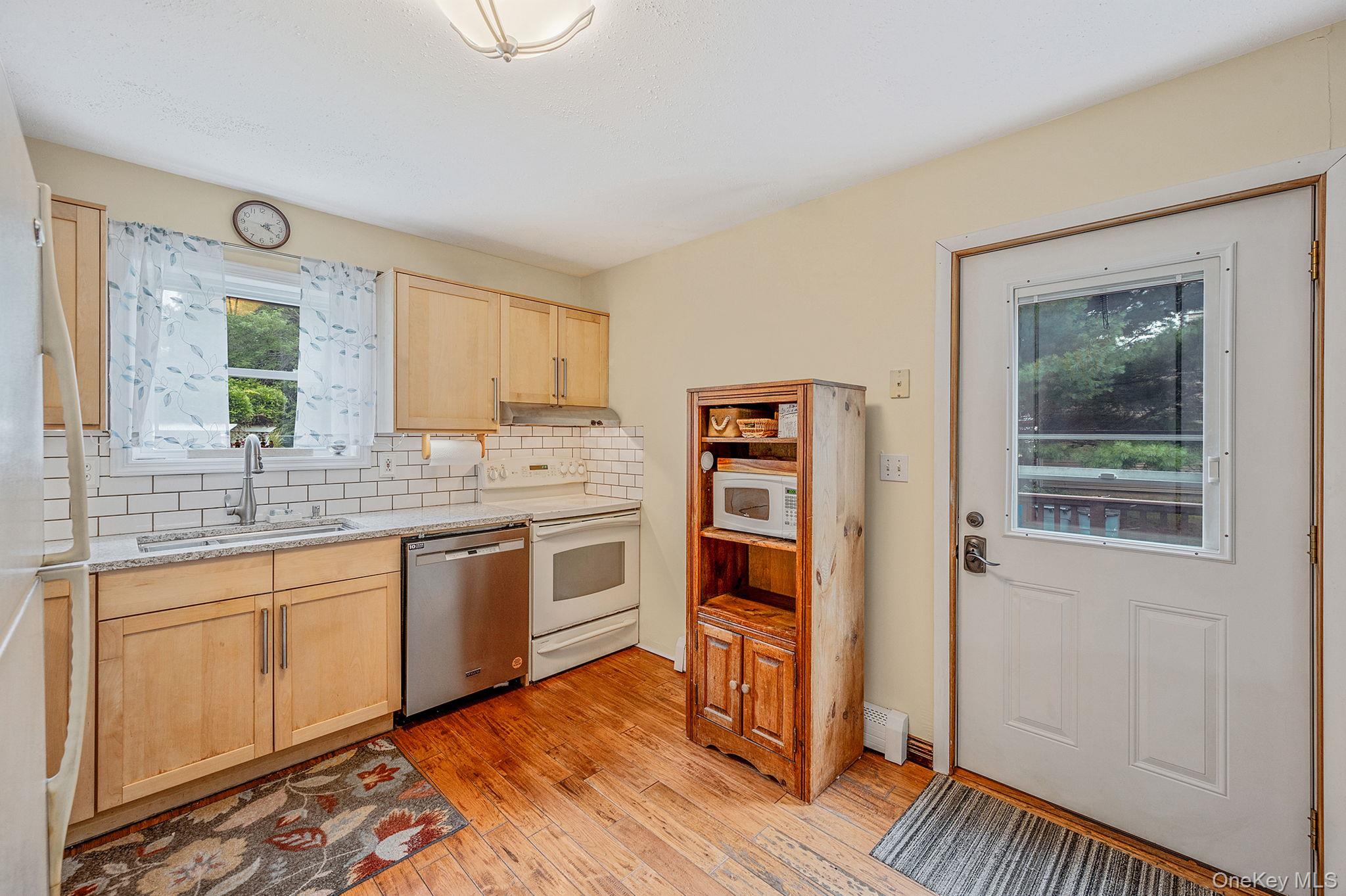 192 Arrowhead Avenue, Riverhead, NY 11901