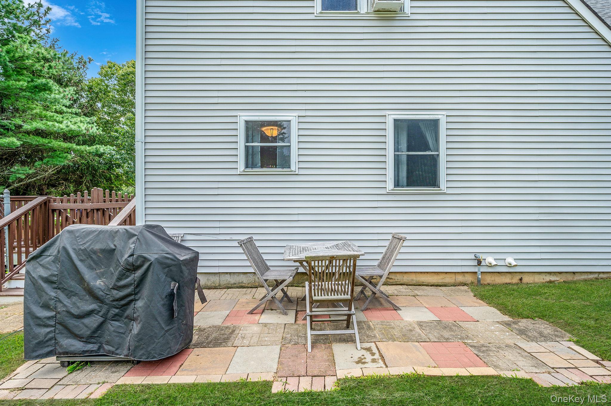 192 Arrowhead Avenue, Riverhead, NY 11901