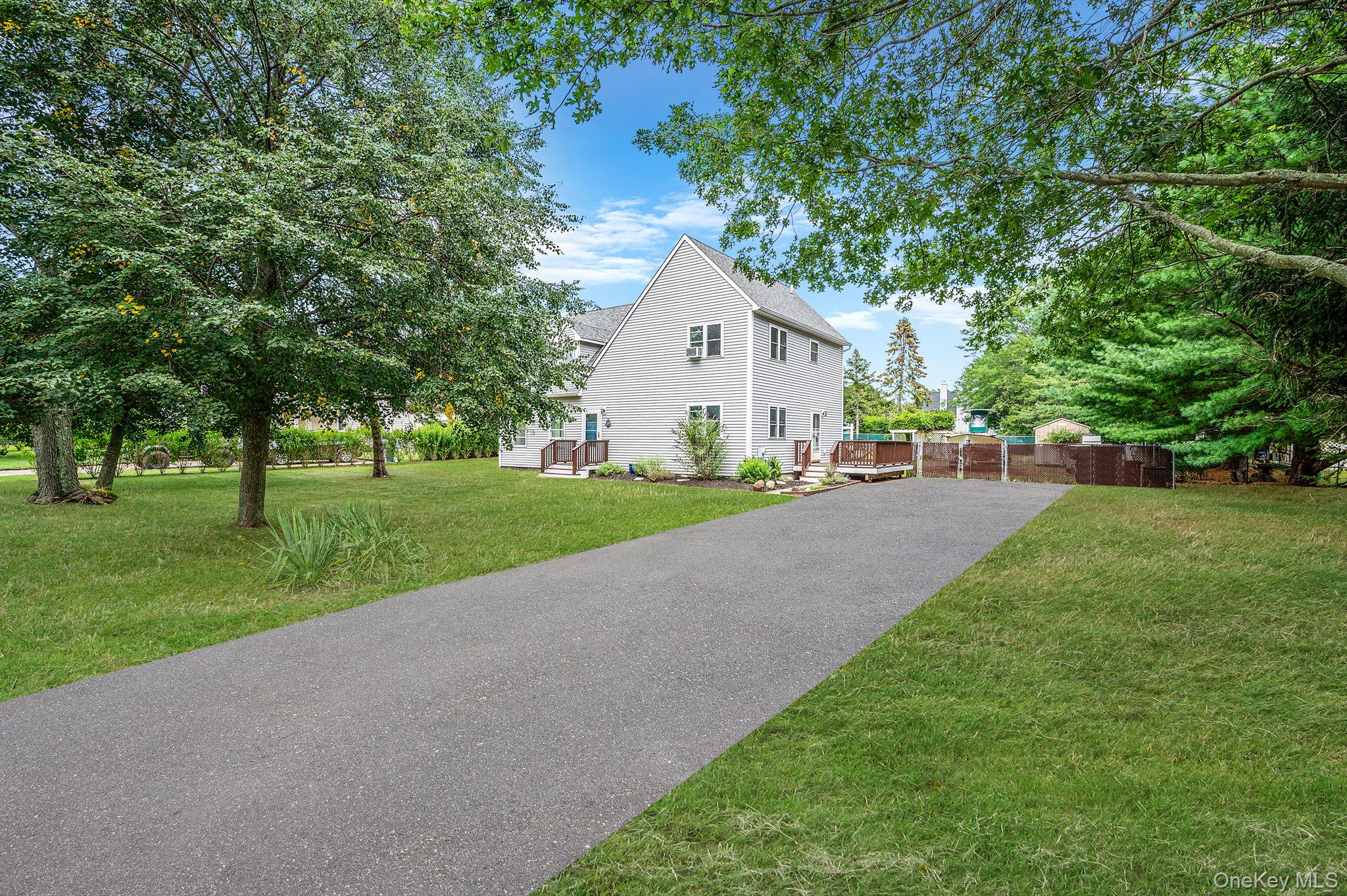 192 Arrowhead Avenue, Riverhead, NY 11901