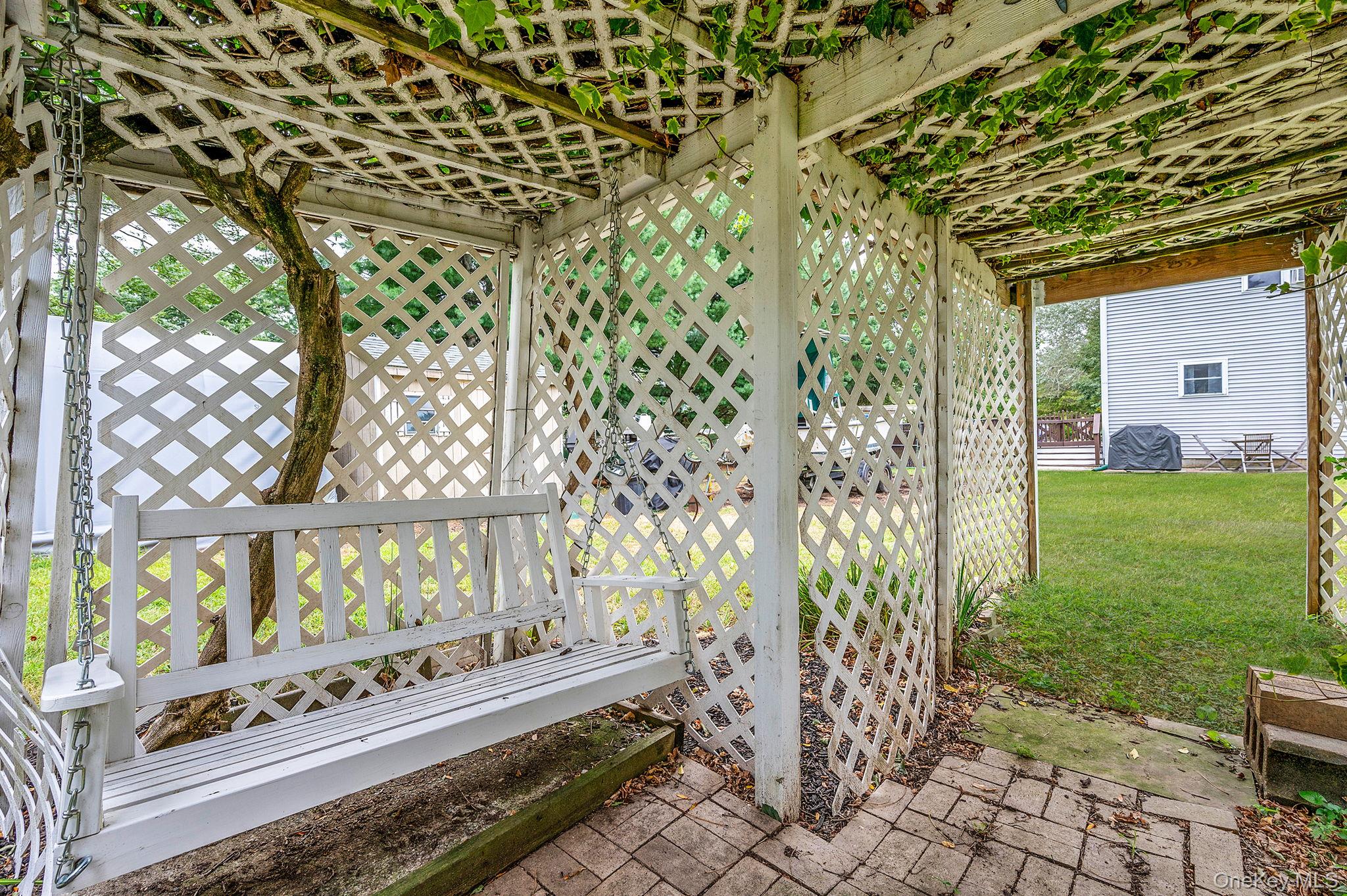 192 Arrowhead Avenue, Riverhead, NY 11901