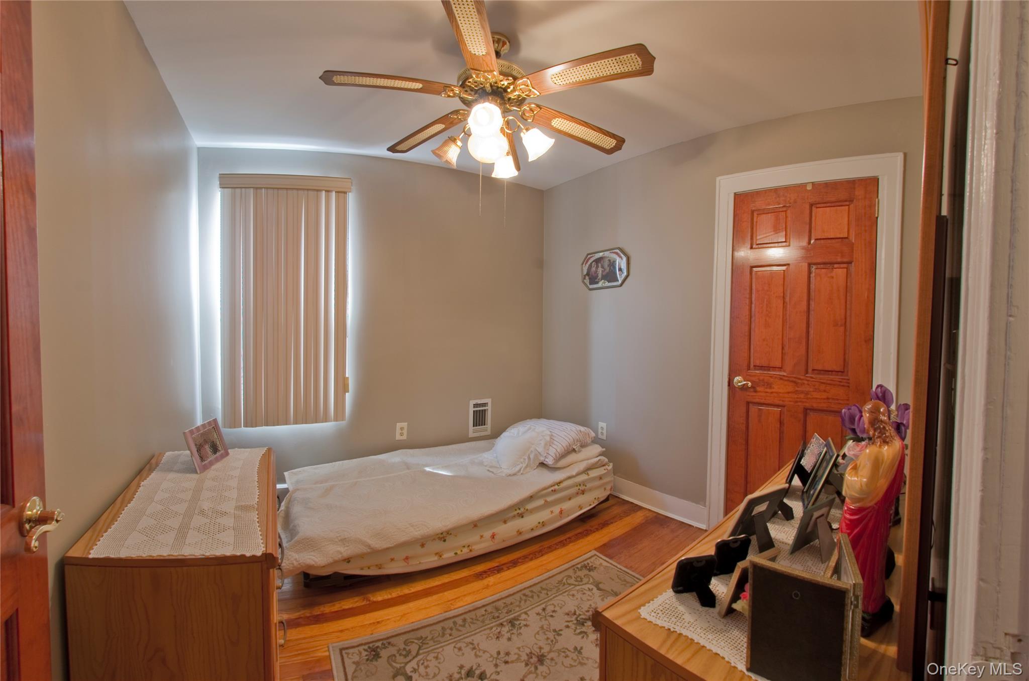 71-28 66th Drive, Middle Village, NY 11379