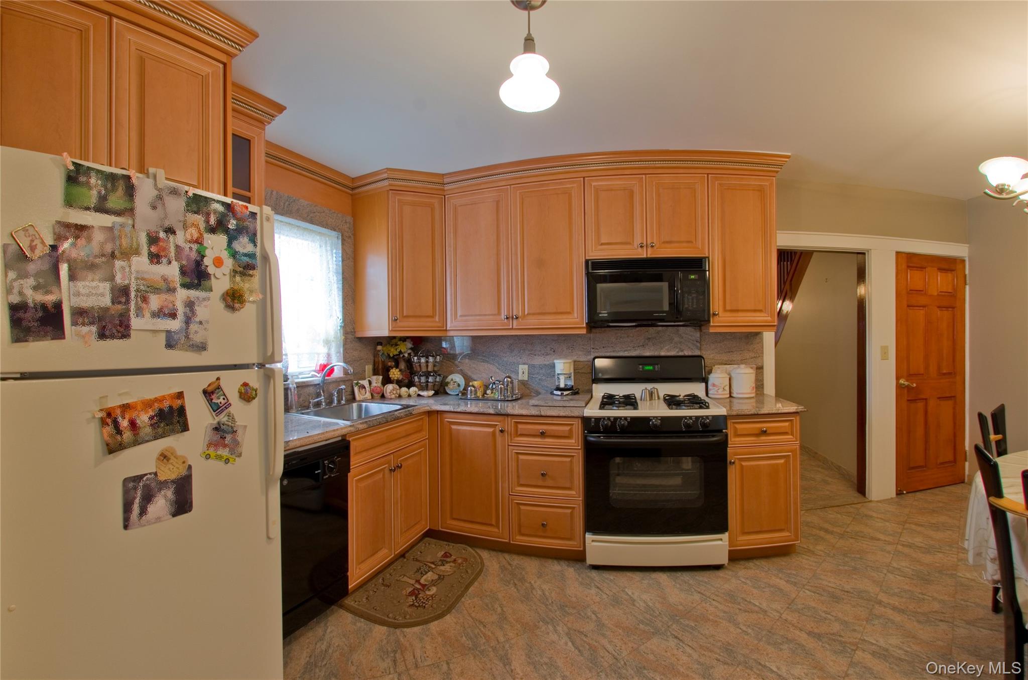 71-28 66th Drive, Middle Village, NY 11379