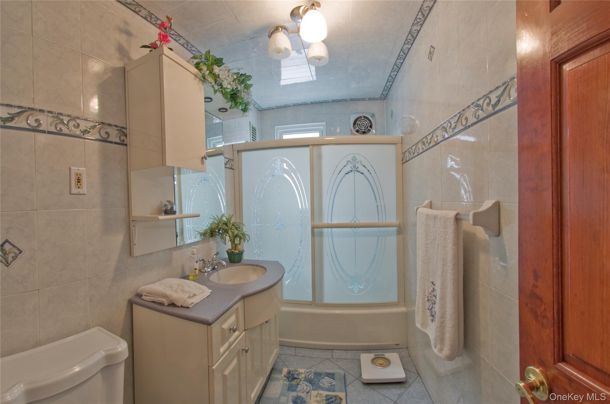 71-28 66th Drive, Middle Village, NY 11379